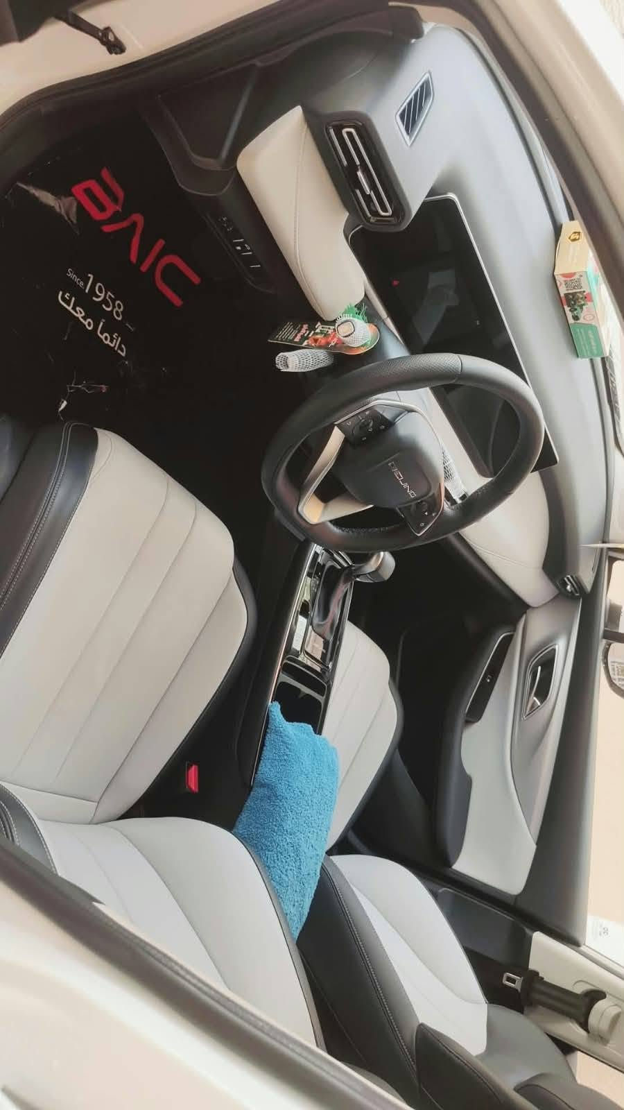 للبيع سياره بايك حره يو فايف بلص رقم ذي قار 
..BAIC U5 PLUS
 موديل 2026
حره 
مواصفات ....
ويل كب 
طي المرأة الجانبي
انذار
تحديد مسار
مثبت سرعة 
حساسات كامرات ٣٦٠ 
رؤيه محيطيه تنبيه مركبات جانبي
كشاف ضبابي 
مانع انزلاق 
كشنات جلد نابا 
سستم صوت روعه اعتمادي 
ارباك 
محرك  تنفس طبيعي ميتسوبوشي ياباني 
كير ياباني ايسون
هند بريك كهربائي 
جام كهرباء 
مثبت سرعه 
تدفئه تبريد سياره 
سيارة زيرو 
السعر 142 $ وبي مجال بسيط للشراي الجاد
***********
***********
ابوفاطمة
