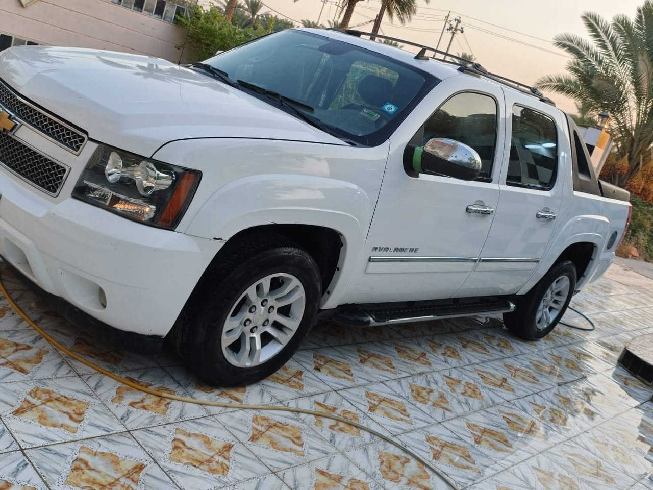 @تاهو فلانج 2013 رقم بغداد الدولي سياره جديده وجاهزه من كل شيء صبغ جاملغ  خلفي بدون اضرار داخليه السياره فول مواصفات عده بصمه كير مكينه حداديه تخم تاير كله جديد سعر 138 هاتف***********

