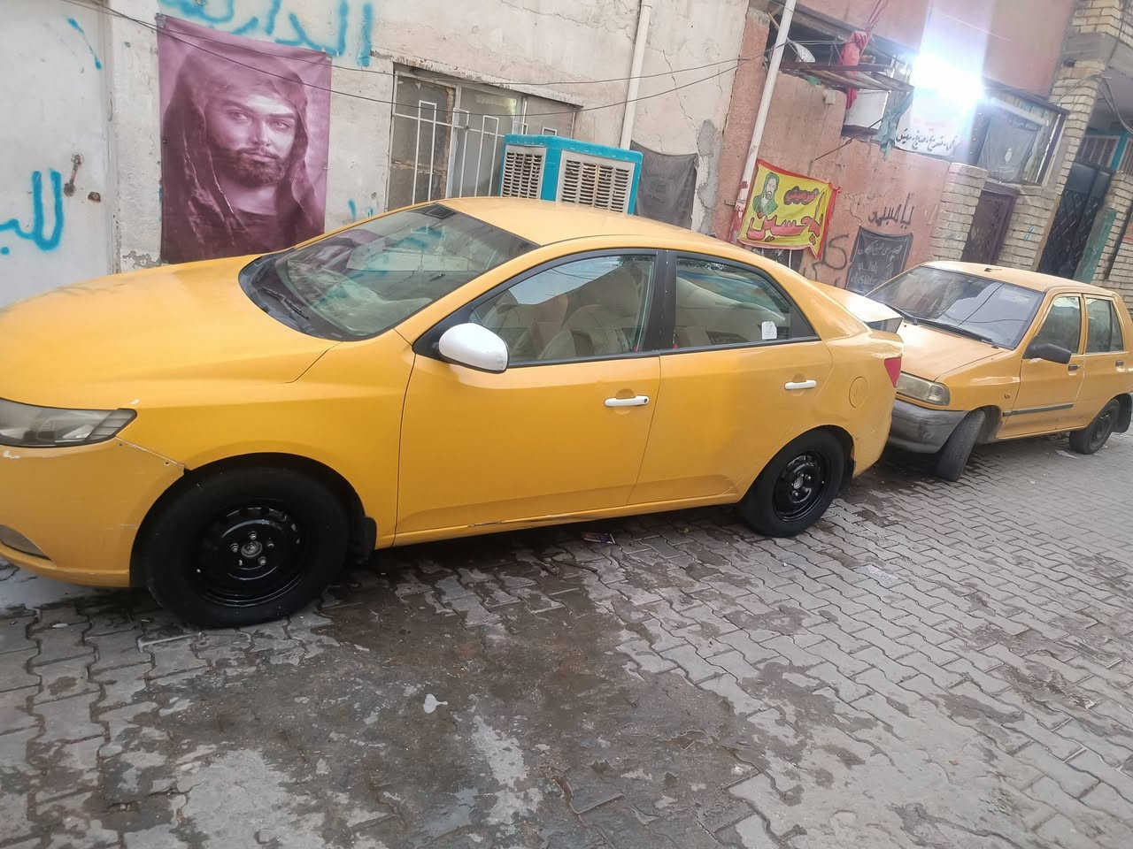 كية سيراتو 12 خليجي مكفولة الكير والمحرك جديد الحدادية جديدة ما بيهة اي نقص مكاني بغداد مدينة الصدر ورقم السيارة بغداد بسمي رقمي ***********
