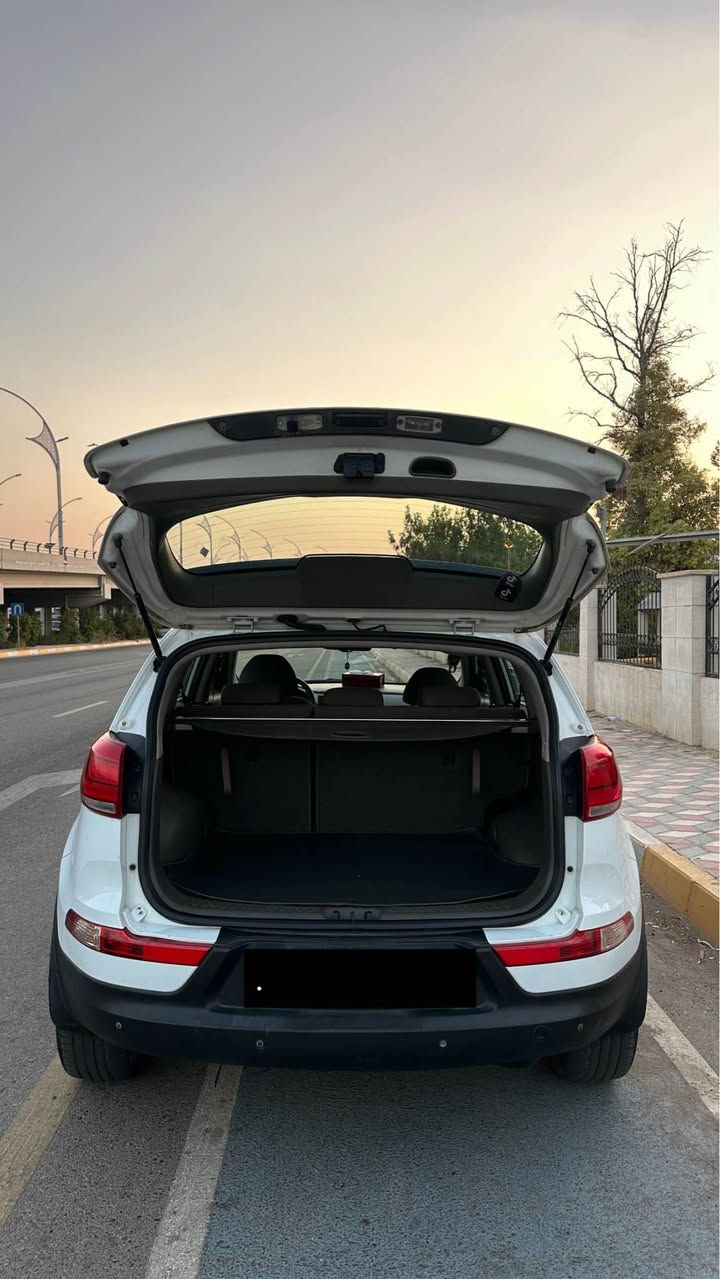 السلام عليكم 
(Kia sportage)  كيا سبورتج للبيع
خليجي 2015 
السيارة بدون صبغ والسونار مرفق بالصور 
السيارة ماشية 122.000 كم 
نص مواصفات 
رقم سليمانية دولي 
السنوية لغاية 2031 شرط التحويل 
بطاقة بانزين 
مكان السيارة كركوك 
السعر بالخاص 
*********** كركوك, العراق
