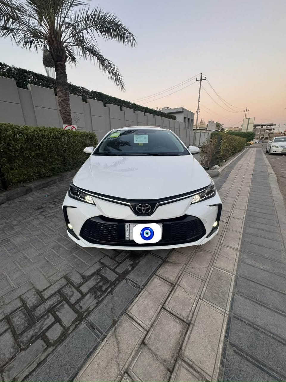 بسم الله الرحمـن الرحيم
كورلا شكل الخليجي علامه اسود
موديل ( 2025 )
ماشية ( 8 )  الاف زيرو شرط 
فول 1/1 اعلى فئه بكورلا 
فتحه سقف 
مقاعد جلد احمر 
مقعد السايق كهرباء 
‏ام سبايدر خلفيه 
رادار امامي
تحديد مسار 
خروج عن المسار
3 انضمة قيادة 
 هاند بريك اوتو
اوتو هولد
كامرة خلفية دوارة 
توقف ذاتي 
رقم بغداد باسمي شخصيه تحويل مباشر 
ملاحضة السيارة ع وضع الوكاله وكفاله عامة
مكاني بغداد الكرخ…بسعر مناسب جدا اني مكلف بالنشر اتصال على صاحب سياره
***********
