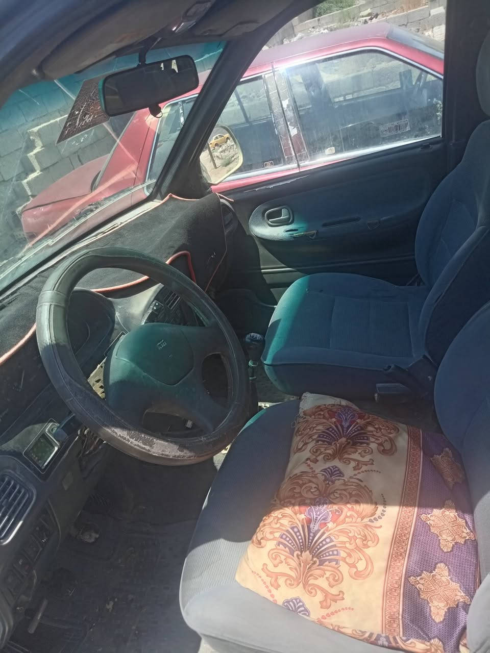 كيا سبورتج ٩٣ للبيع السعر 32 وبيها مجال العنوان بغداد حسينيه المعامل مقابل معمل غاز الرصافه رقم الهاتف ***********
