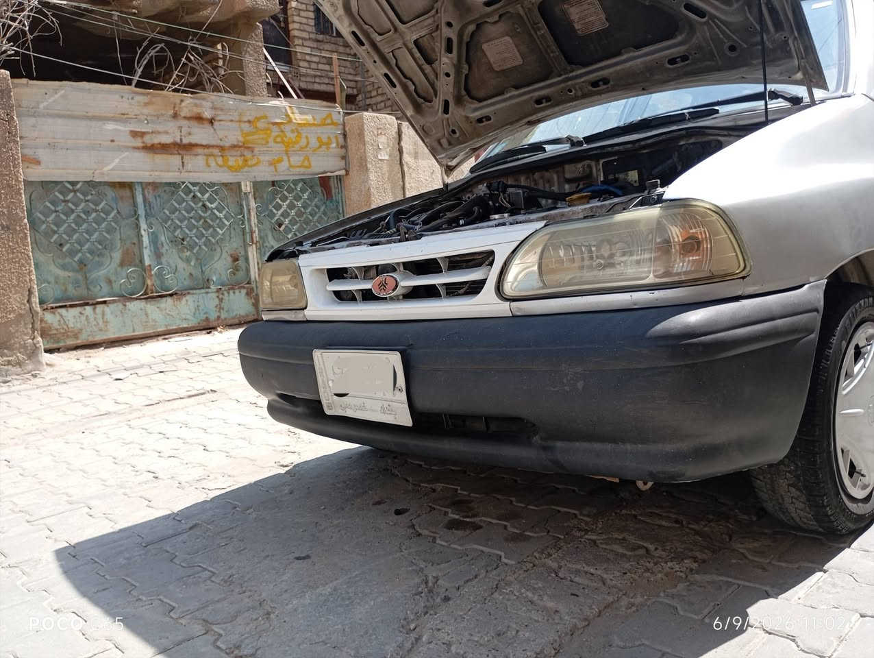 السلام عليكم
🔹 السيارة بأسمي
🔹 رقم بغداد
🔹 العنوان: البياع – الشرطة الخامسة

المواصفات:
✅ السيارة نظيفة
✅ مال جناية
✅ تايرات جديدة
✅ حدادية جديدة
✅ تبريد جديد 
✅ بطارية جديدة
✅ دوشمة جلد ومخمل
✅ شاشة + كاميرا خلفية
✅ الكير مكفول
✅ المكينة بحالة جيدة

الملاحظات:
🔸 باب الخلفي مبدل مع صبغ صفحة الباب بسبب الجراد، بسبب حادث دراجة، 
🔸 توجد طخات في الجاملغ الخلفي، موضحة بالصور.
🔸 يوجد خياس بسيط جداً بذيل الجاملغ، صفحتين فقط.
🔸 الشاصي: معمّر شبر بالجهة اليسرى وشبرين بالجهة اليمنى، لغرض الإدامة فقط.
🔸 المشط بيه فايبرة يحتاج ادامة  و بيه طقطقة/صوت خفيف بالطسة.

💰 السعر: 25 ورقة، وبها مجال

📞 للاستفسار:
***********
