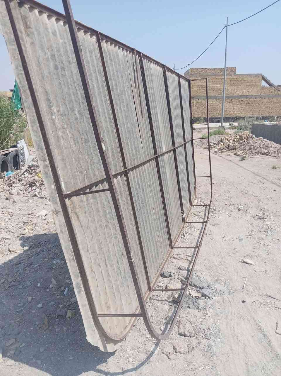 قمريه طول 4م ولعرض 2م جينكو من ثقيل بل سفحه ثانيه رقم هاتف ***********
