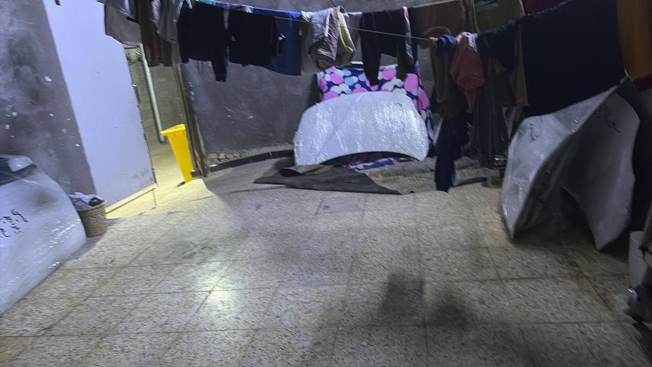 السلام عليكم باقيات عندي بابين صفحته العبري وبنيدات ثنين مال تفصيخ دبي باب الصدر مصلح القطع يحتاجلها ترتيب بوليش وغسل مكاني شط العرب الكباسي
***********
السلام عليكم باقيات عندي بابين صفحته العبري وبنيدات ثنين مال تفصيخ دبي باب الصدر مصلح القطع يحتاجلها ترتيب بوليش وغسل مكاني شط العرب الكباسي
