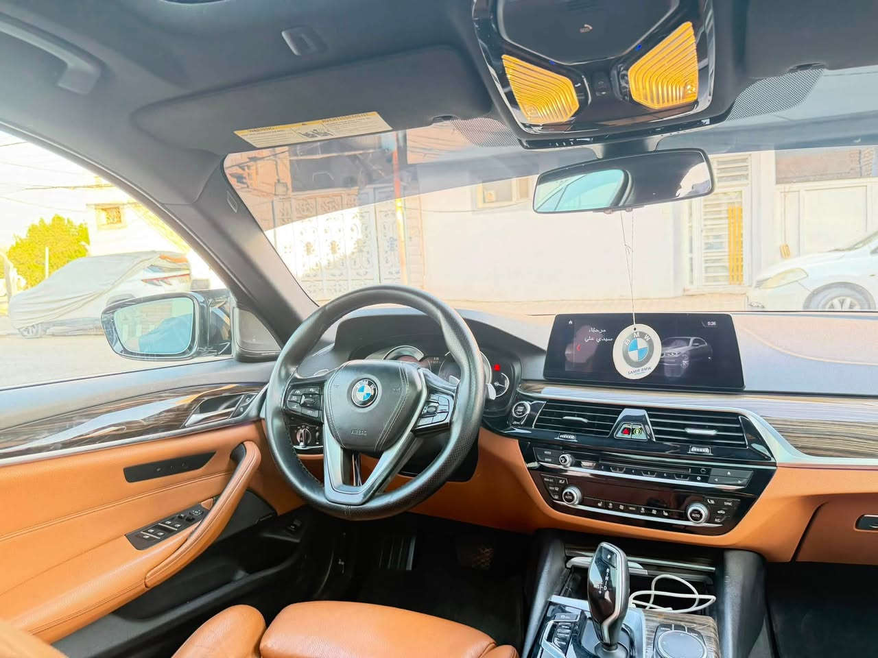 بي ام 540i
اعلى مواصفات موديل 2018 
محرك ٦ سلندر توين تيربو B58 المرغوب
الضرر جاملغ وبنيد 
مع ٣ رصعات بارد على كد اصبع 
محرك كير حداديه كفاله لسياره جديده 
ومتعوب عليها بدون شاصي 
ولا يرباك ولا لغد كفاله 

السيارة اعلى مواصفات ✅
فتحة سقف بانوراما 
ورادار امامي واناره محيطيه
 تحديد مسار تدفئة تبريد كشنات 
 3 اوضاع قياده كشن حضن 
وباقي لمواصفات معروفه 

الاضافات : كت M كامل وياله+ 
دعاميه سبايدرات دفيوزر + عليها برمجة 
دبات ريمونت + تعريب 
تفعيل وضع ال sort plus

رقم هاتف صاحب السيارة 
***********
