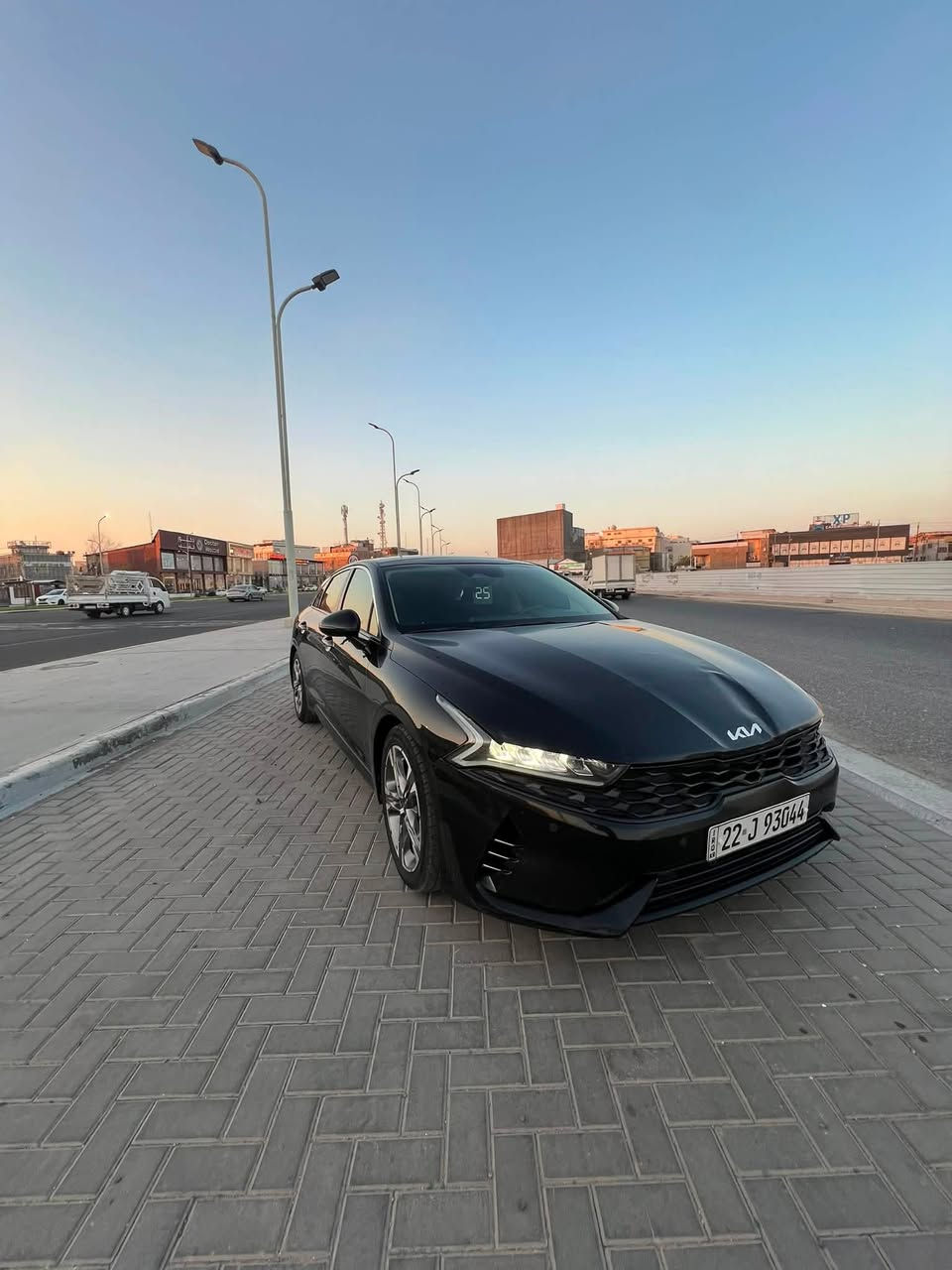 سلام عليكم

كي فايف k5 جيتي لاين 

موديل /٢٠٢٤

رقم / اربيل 

ماشيه /52

  محرك /١٦٠٠ توين تيربو 

حادث سياره / خشم بنيد فقط سياره كلش جديد 

مواصفات سياره/ بنوراما داخل اسود 

بصمة ابواب وتشغيل عن بعد

تحكم استيرن كامل 

 كشنات كهرباء

رادار امامي + خلفي (توقف خلفي ذاتي) 

شاشه كبيرة كار بلي( بلوتوث ، USB  AUX )

كشنات هيتر

رادار امامي + خلفي

لد نهاري

‏انظمه قيادك 6

ويل كب 18

كروز سرعه ذكي  ( مثبت سرعه )

16-شاحن واير ليس 

17-سايد بريك بصمه 

‏18- GPS الخرائط

السعر /١٧٥  ورقه وبيه مجال

***********

مكان سياره بصره
