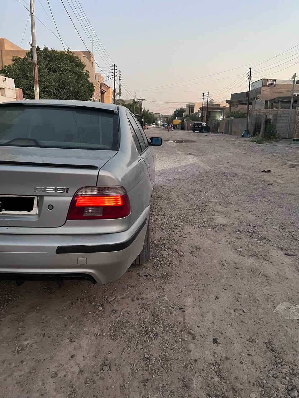 السلام عليكم صقر للبيع 97 محدث m 
2002 دشبول فصال لكزز شاشه 13 انج
كلشي بيها على وضع الشركه من الدعاميه للدعاميه ابلاد كهربائيات ابلاد ماملعوب بيها 
مواصفات 
دركه كهرباء 
تحكم استيرن 
فتح ابواب مع الشاشه ابلاد 
بك لايت لد 
تبريد مع السويج 
حساسات مري كهرباء 
برده كهرباء 
جامه اماميه بلو رايز
تراكشن مثبت سرعه ABS كله شغال 
فول مواصفات فقط كير عادي 
صبغ جماليه فقط ثلاث قطع الباقي كفاله القماره شويه بيها جراد خفيف دكة چاكوج ومعجون مابيها سياره بفضل الله جاهزه ترايك وين ميعجبك صدر جديد

ملاحظه 
محرك جديد قبل 10 ايام من بدلته لاتنقيص ولا تبخير وارد يابان 

تخم تاير جديد الله يشهد سياره تعبان عليها وايدي بيها 
 السعر 90 وبيها مجال رقم اربيل دولي بسمي انتهاء السنويه 2030 تحويل ثاني يوم احولك 

*********** مكاني سامراء

