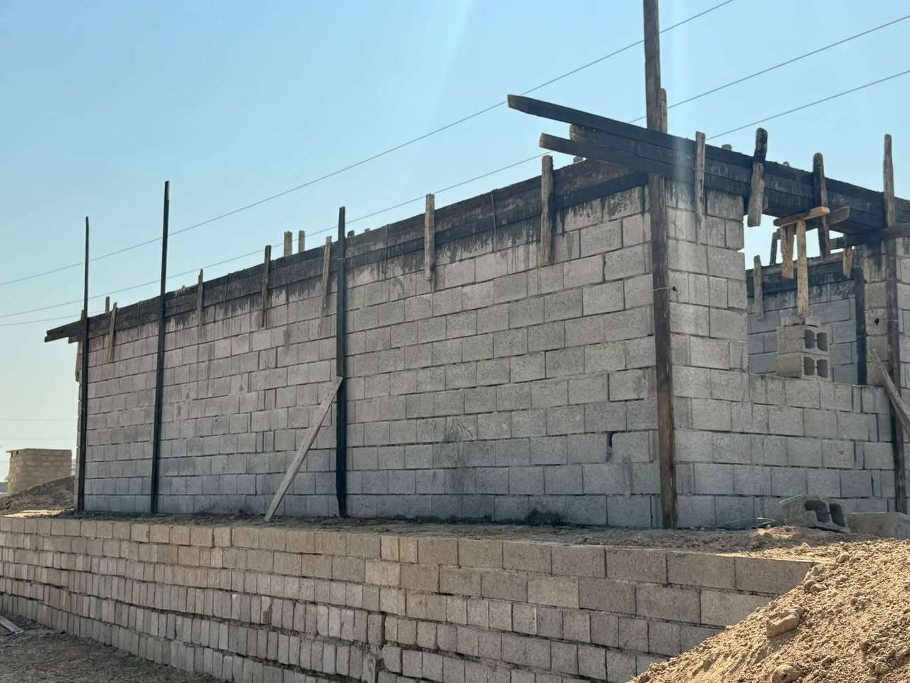 من اعمال المعماري لهندسه وإعمار المباني والبيوت في كركوك ———————————————هدم وبناء دور سكنية. تنفيذ .تصاميم. إشراف  يوفر لكم الخرائط المعمارية. أنشأئيةتصاميم داخلية تصاميم خارجيةبناء هيكل وعل مفتاح ———————————————-للاستفسار مراسلة الصفحة 📩‏او الاتصال بالارقام التاليه: ***********
