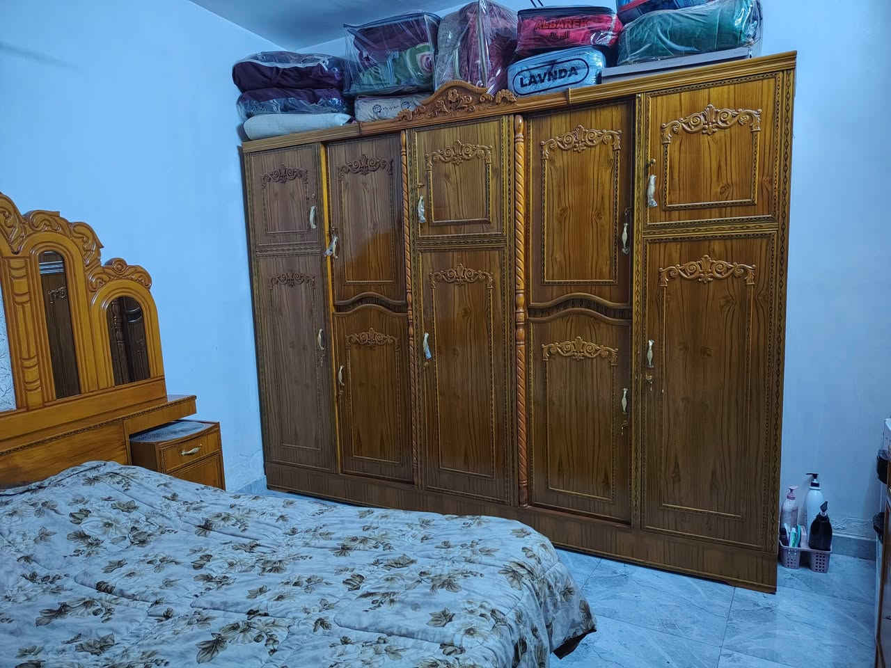 السلام عليكم غرفه صاج عراقي للبيع استخدام قليل جديده السعر 900مكاني شهداء البياع ***********
