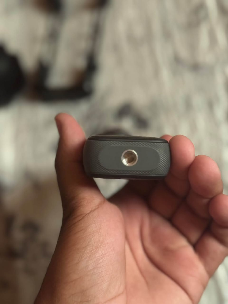 للبيع كامره انستا 360 X3 اخت الجديد فول نظافه
ملحقاتها عصا مترا او نص + درع اصلي من شركة smallrig +الكيبل الاصلي 360+ بيها لزكة شاشه + حمايه للعدسات العنوان بغداد الدوره او ماعندي توصيل الي يريدها يجي ياخذه من باب البيت السعر 350 قفل قفل بدون عمله  ما متواجد بل فيس الشراي يتصل ***********
