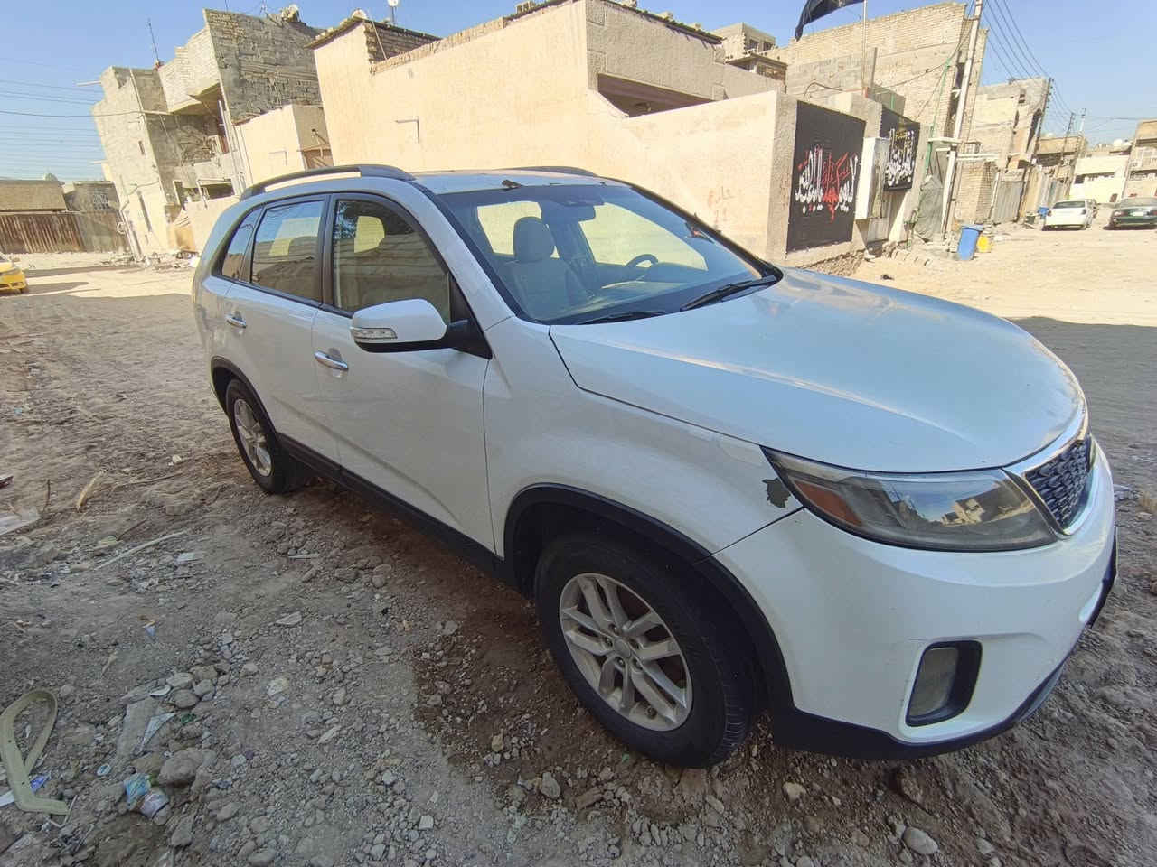 كيا سورنتو موديل ٢٠١٤
وارد امريكي
رقم كربلاء مشروع وطني
محرك ٤ سلندر gdi 
٥ قطع صبغ مع وجود تشلعات بالصبغ مع وجود رذاذ صبغ بسيط يروح بالبولش
كشنات قماش ٥ راكب تدفئة بالكشنات الامامية 
تبريد ثلج جديد 
كير ومحرك نظيفات 
السيارة جاهزة حدادية جديدة   
السعر ١٣٨ وبيها مجال بسيط 
مكاني بغداد حي البتول
***********
