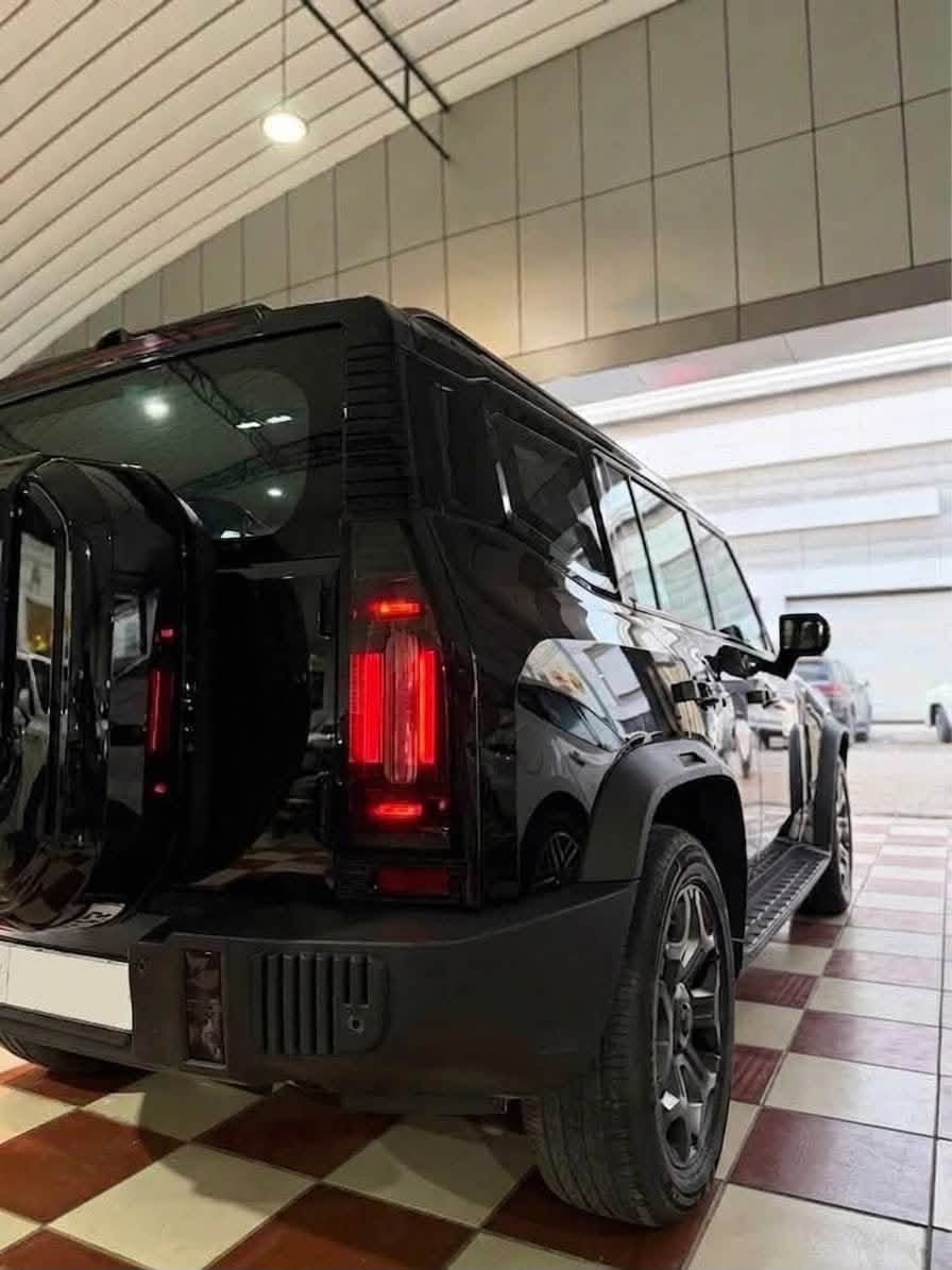 🚘 نوع السيـارة وموديلها: جيتور T2 موديل 2026 لگجري
🛠 حالة السيارة: مستعملة بحالة الوكالة (الممشى3000 فقط).  
💰مرقم بغداد 💰
📋 المواصفات المتميزة للسيارة:
🔹 محرك قوي تيربو 2000 CC
🔹 كير اوتوماتيك (ناقل حركة أوتوماتيكي متطور)
🔹 شاشة لمس عملاقة، كاميرات 360 درجة، حساسات أمامية وخلفية
🔹 بصمة تشغيل، فتحة سقف
🔹 مقاعد جلدية فاخرة لون تان (Tan) بتصميم رياضي
🔹 إضاءة محيطية (Ambient Lighting) متغيرة الألوان داخلية وخارجية
🔹 نظام إدارة تضاريس متطور (Terrain Management System) مع عدة وضعيات قيادة
🔹 تصميم خارجي SUV قوي ومميز بلمسات سوداء وعوارض سقف
🔹 لوحة قيادة رقمية حديثة مع شاشات عرض متعددة
🔥 (عـرض مميـز جــداً!) 🔥
بااسمي السياره وسنويه وهزه 
لحد ٢٠٣٠
بصمتين +مفاتيح ابواب 
مع العده كامله
السعر ٤٣ مليون💵 وبيهه مجال.
للأستفسار الاتصال على الأرقام التالية:
***********
***********
