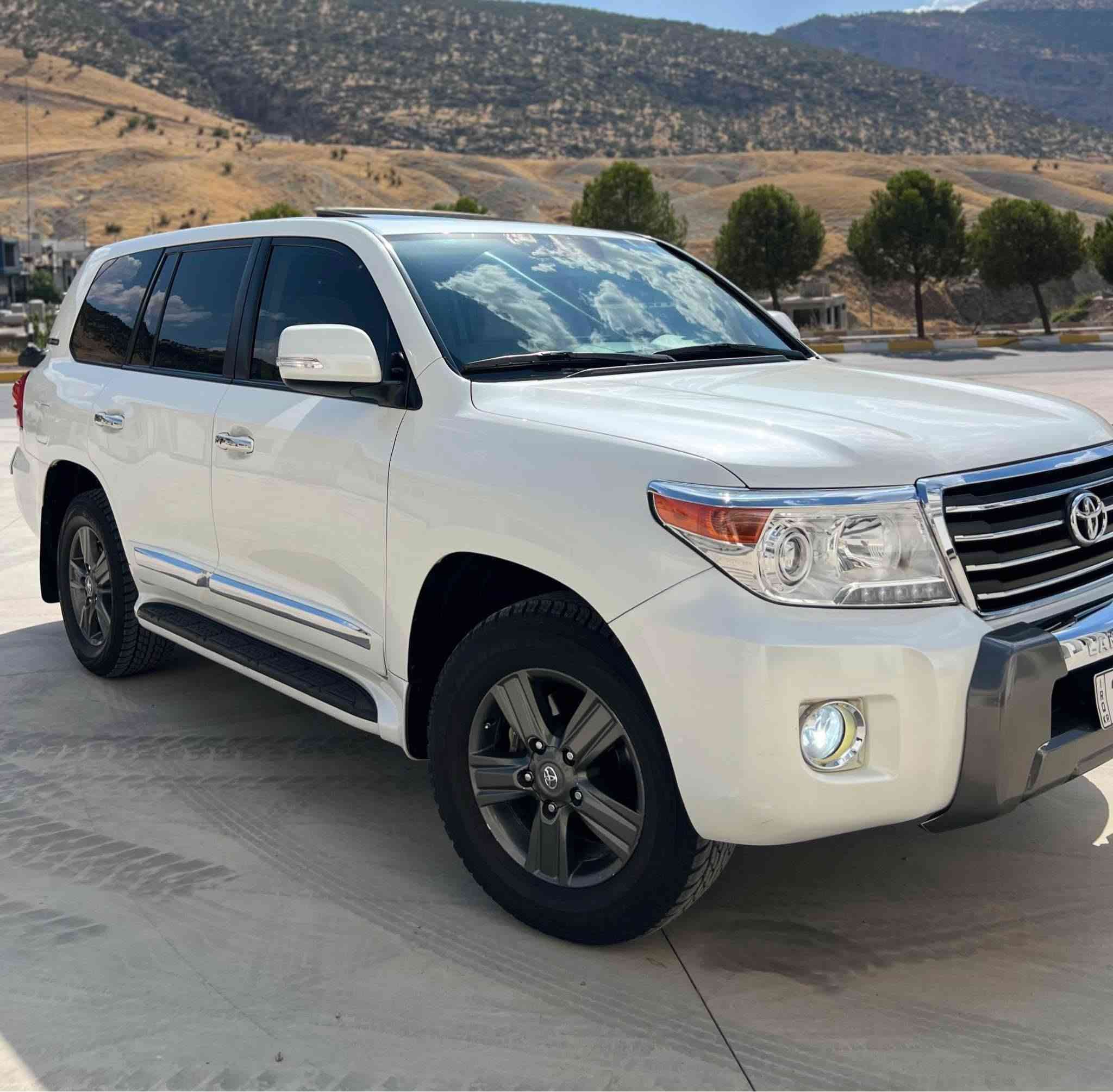 Toyota Land Cruiser GX 2014
ژمارەی هەولێرەلەسەر دەقی شەریکە ماوەتەوە ١٥٨ هەزاری هەقیقی رۆشتوە،تاخم تایەی تازە گۆراوە تەنها ٢ پەنجە PDR هەیە باقیتر دەعامیەکانیش بەشەرت گێر مەکینەی بەشەرت، تەحویل وکالەی بەشەرت رەقم سەنەویە تا٢٠٢٩ نوێیە نرخی ٣٥٨وەرقو کەمێک مەجال
*********** أربيل, العراق
