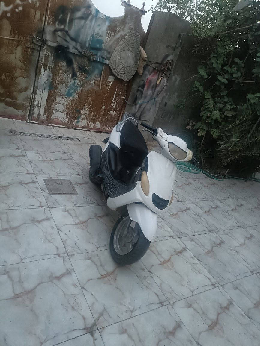 اكزز شغاله نهضه قويه وسريعه كهربيات شغاله ب200وبيه مجال مكان فضليه ***********
