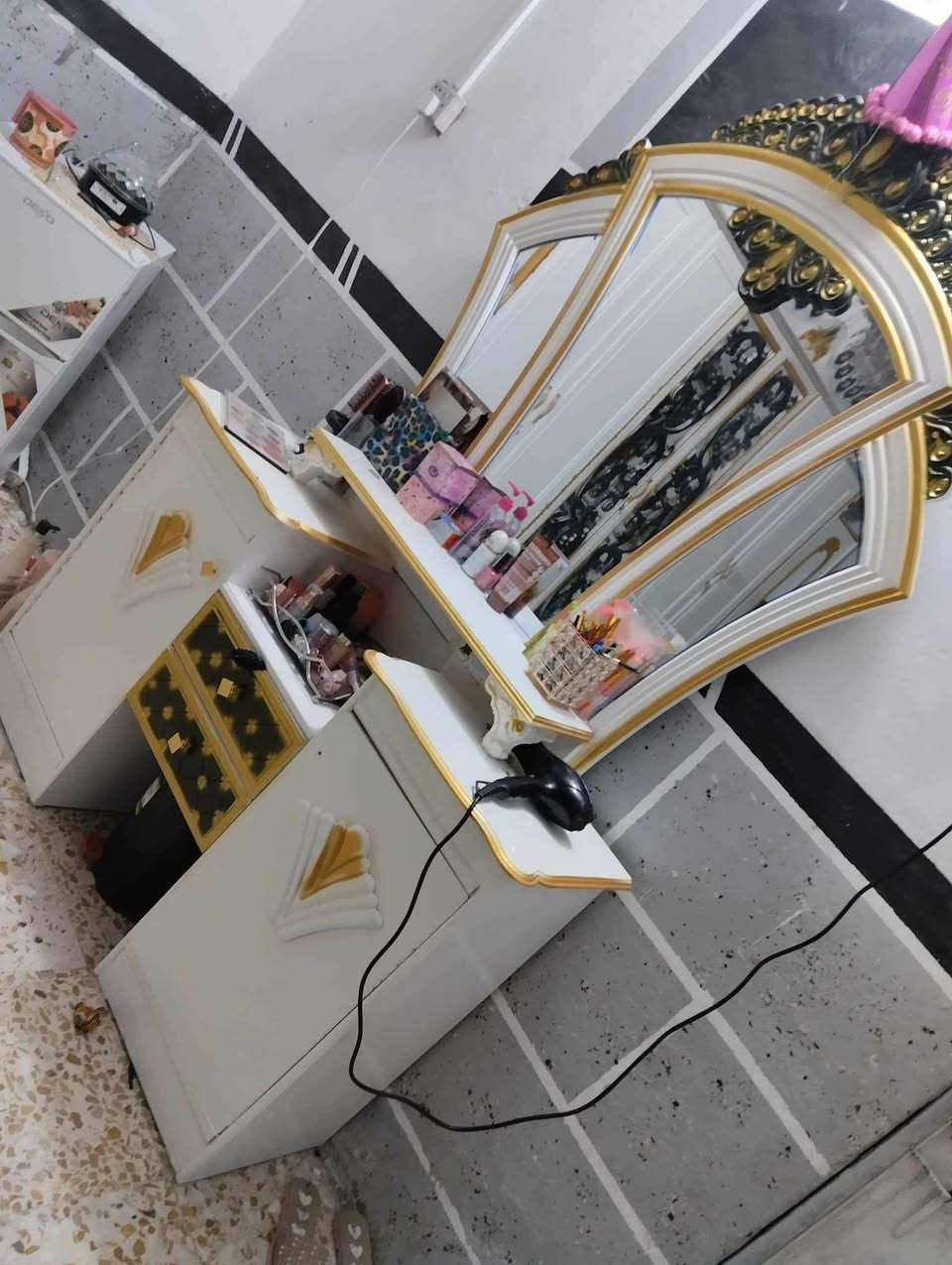 غرفه نوم عراقي تصميم تركي سعرها 750 وبيها مجال مكان حله نادر الثالثه رقم الهاتف *********** بي واتس
