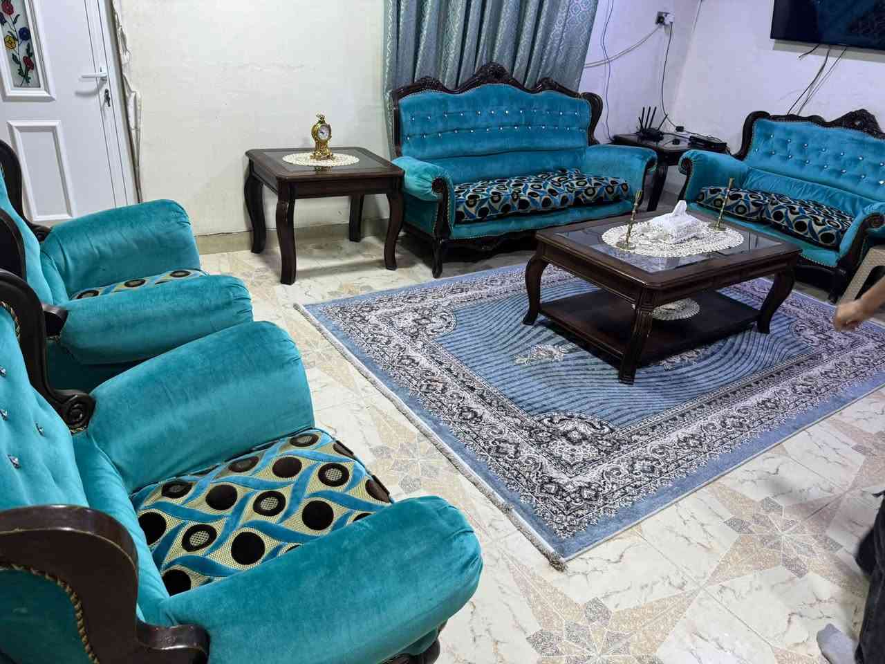طخم  مصري اصلي للبيع 7 مقاعد معى طبلاة للسعر 350 قابل للتفاوض
***********
