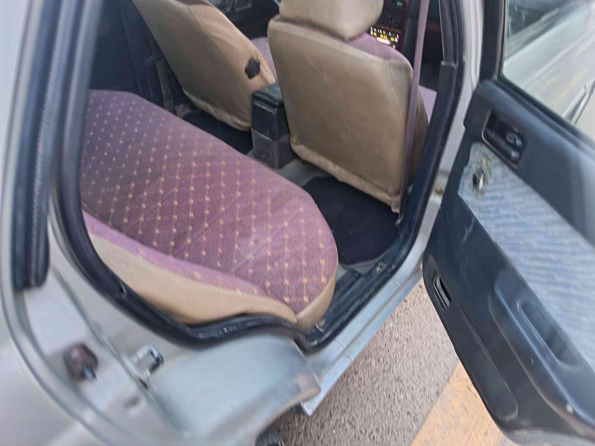ألنترا ٩٤رقم بغداد كير عادي محرك مفتوح مكفولة من كلشي بس نقص تبريد السيارة نضيفة مال جناي ديالى كنعان اتصل على *********** لا خاص ولا تعليق السعر٣١وبيهة مجال قليل شواصي مكفولات هزة وسنوية ورقم جديد
