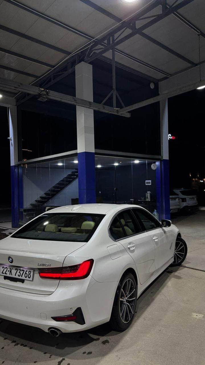کوردی ـ عربـــــي 🔥

2021 BMW SERIES 3, 330i X-DRIVE
Engine:V4 2.0L Twin Turbo  
45 هزار روشتووە 
ژمارە هەولێر جاهیز 
بونيد بویاغە 
بێ ناوگرتن 
بێ ئێرباک 
شوختەک و دوو قۆپی بچووک 
موسفات X-DRIVE 
 ناو ليد،گوشن و سوكان هيتر,سویجی زیرەک وەک تێسلا,گێچ ئەلکترۆنی,شەغال, سلایت , 360دەرجە حەساس رادار ,  ناو زةرد.... 
نرخی 260 وەرقە و مجال 
شوێن هەولێر
 رقم شاصي: *3MW5R7J04M8C12055*

*********** 

~~~~~~~~~~ 

***********

2021 BMW SERIES 3, 330i X-DRIVE 
Engine:V4 2.0L Twin Turbo
ماشي 45 مایل
رقم اربيل جاهز
قطعة صبغ  1 
بدون دواخل 
بدون ایرباک 
موصفات: X-DRIVE , سلایت , 360 درجة حساس رادار, داخل بيج بيلادي ,انارة داخلية و محيطية, كشنات و ستيرن هيتر , عداد الكتروني , مفتاح زكي كارت NFC مثل تيسلا, شغال,
سعر 260 بي مجال 
مکان سیارة اربیل أربيل, العراق
