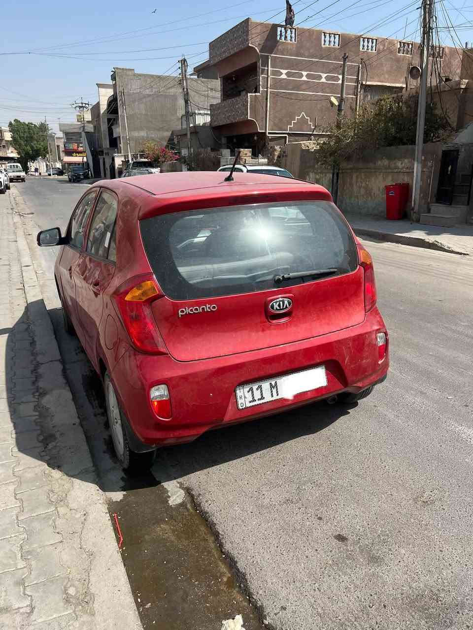 السلام عليكم 
للبيع فقط
كيا بيكانتو ٢٠١٤ خليجي ماشية ٧٠ بيها مكانات صبغ اثر طخات خفيفة بدون دواخل بدون تبديل  
محرك ١٤٠٠ دوش  كير  محرك تبريد  خير من الله 
رقم بغداد باسمي 
السعر المطلوب ٧٧  وبيها مجال الجاد بالشراء يخابرني ويدلل مكاني بغداد/الدورة/المهدية الثانية 
***********  
 ابو علي .
