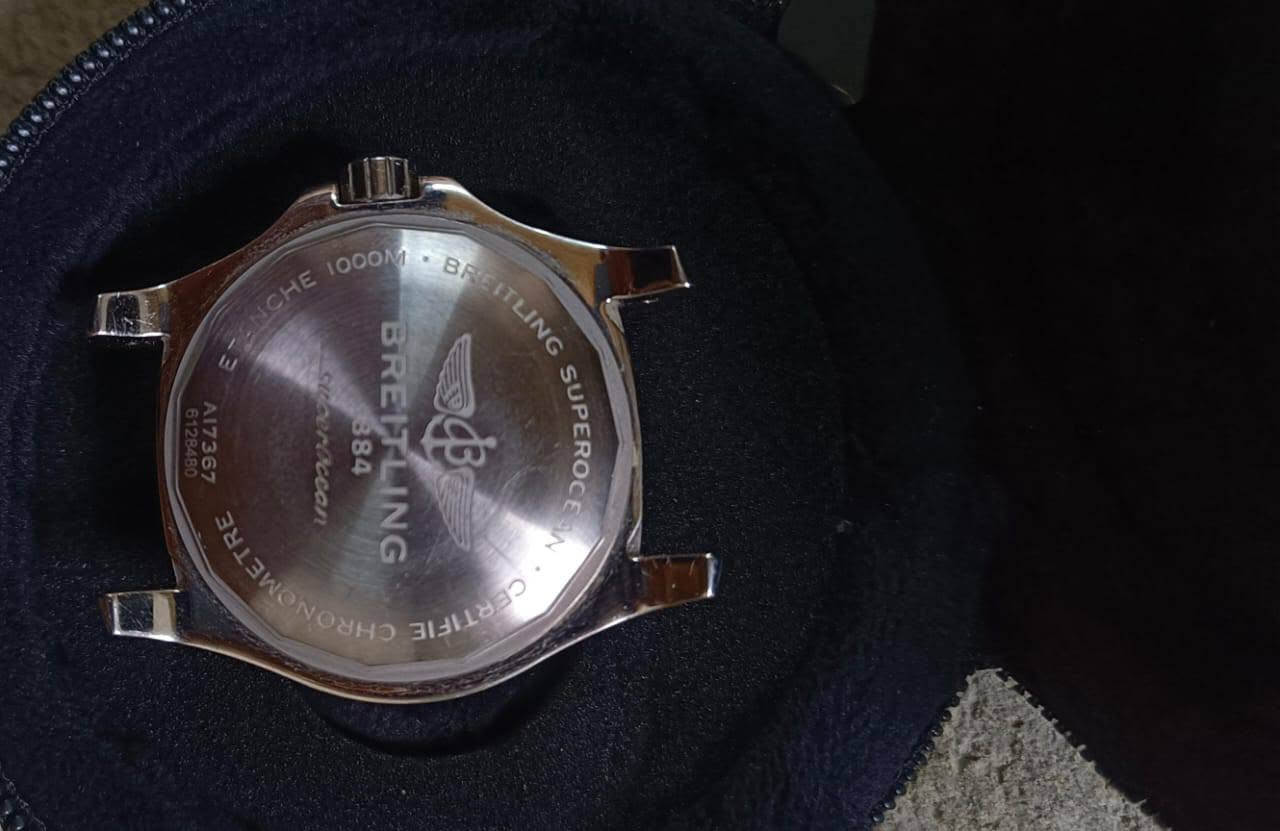 سلام عليكم ساعة Omega
 Speedmaster
للبيع مكاني بغداد الدورة ماستر ساعة 
سعر 800 الف وبيه مجال بسيط جداً 
وثانية بدون سير فقط قفلها موجود Breitling Superocean Automatic 44
صورتهن موجودات بلمنشور

واتساب ***********
