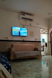 بيت مساحه 150م نزال 20 والعرض 7ونص ركن على شارعين قرب الشارع العام متك...