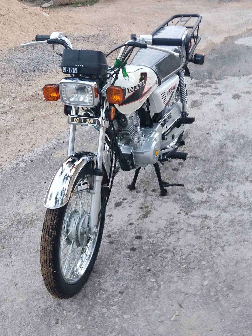 سلام عليكم نامة امتياز للبيع 🏍️
موديل 2025 لون ابيض ⚪
سعر :665 💵
مكان محاويل 
*********** 📞
*الرقم مابي واتساب
