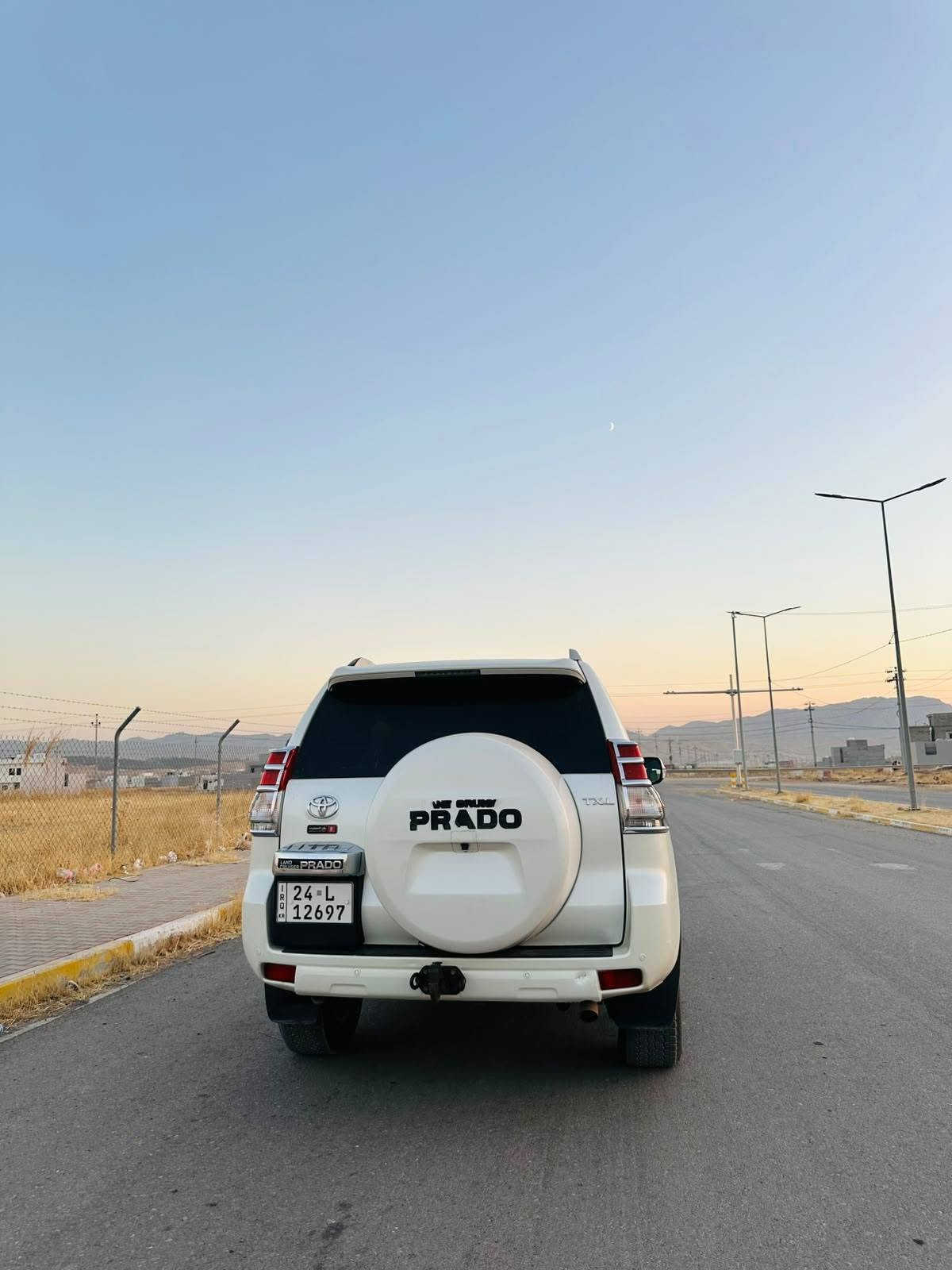 Toyota Land Cruiser Prado TXL)
​الموديل: 2012
​الصبغ: نص قطعة صبغ فقط (باب الراكب الأمامي)، بدون دواخل ومكفول من كلشي.
​السبير: سبير علاقة (عالي).
​السعر: 230 ورقة (23,000 دولار) وفيه مجال بسيط للشراي.
​رقم الاتصال: ***********
.........
تۆیۆتا لاند کرۆزەر پرادۆ (Toyota Land Cruiser Prado TXL)
​مۆدێل: ٢٠١٢
​بۆیاغ: تەنێ نیڤ پارچە بۆیاغ (دەرگەهێ لایێ نەفەری یێ پێشیێ)، بێ تێکچوون و بەشەرت.
​سبێر: سبێر پەڕە.
​بها: ٢٣٠ وەرەقە (کێمەک مەجال تێدا هەیە بۆ کڕیارێ ڕاستەقینە).
​ژمارا تەلەفۆنێ: *********** دهوك, العراق
