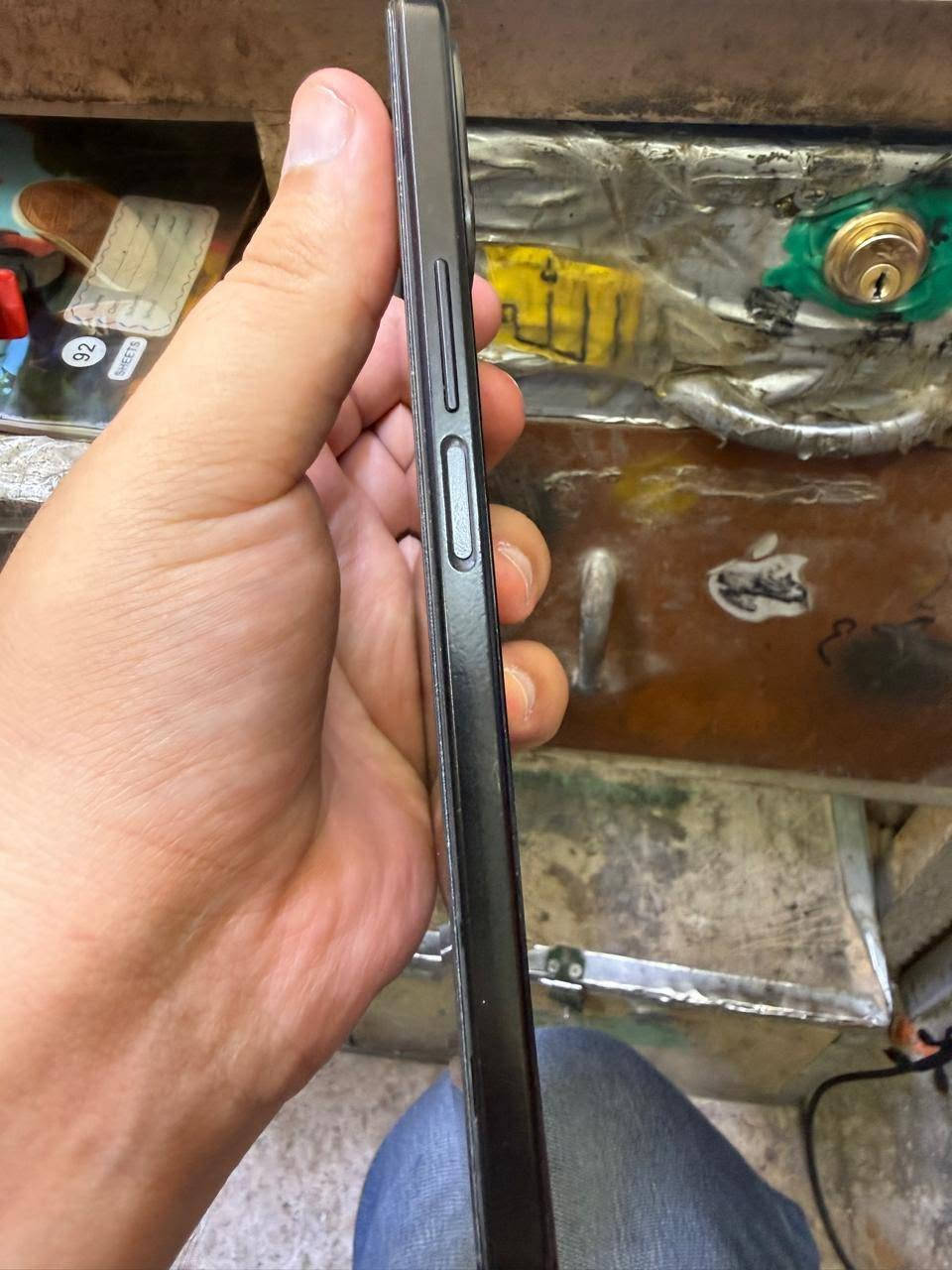 سلام عليكم  تليفون هونر x8 جهاز ريشه بلمس شاشته 90 هيرت بطاريه عملاقه بي بس هايه ضربه بلشاشه وما مئثره على لمس مال العاب وتصفه فول ذاكره128 بدون غراض ب125 عنواني حي الامين ***********
