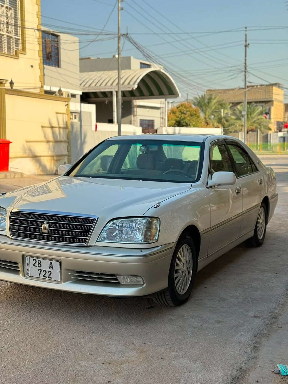 السلام عليكم
ملكة كراون
موديل 2001 
رقم مميز نجف
قرار 102
تحويل ثاني يوم
كفاله من الكص 
تحويرة النجف
سياره جاهزه مجهزه 
ماتصرف عليها ابد 
4 دكم 
فتحه 
كرستال
محرك ديفور الكبير
شاصي 75
فول مواصفات 
السعر 160 
***********
