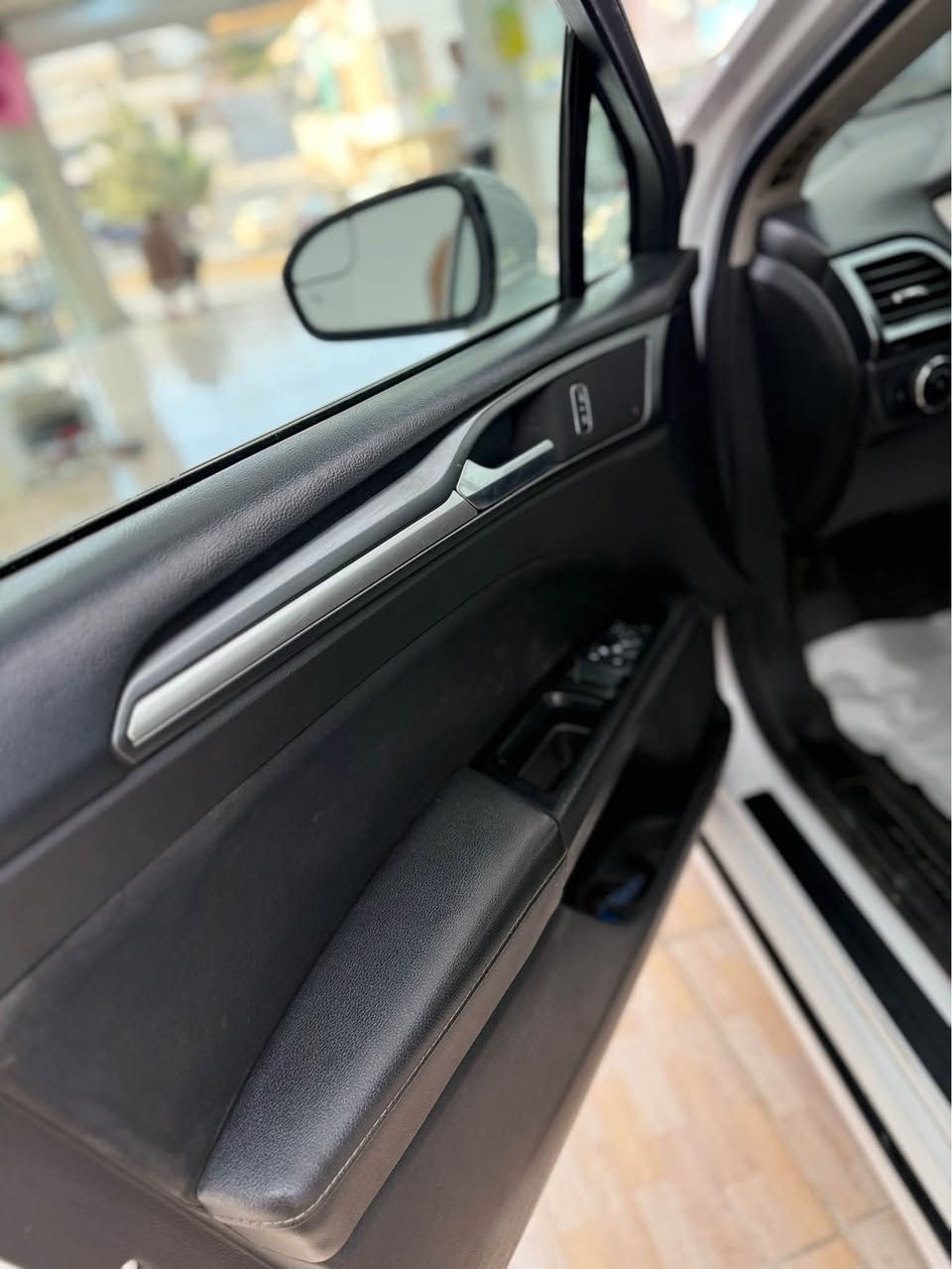 فورد فيوزن ٢٠١٦ مواسه فات se فولى بى سلايت 
سه نه وى نوييه تا ٢٠٢٩ مانگى ٦ 
بى ده عم وليدراو  بى ئه رباگ 
ته نها يه ك پارچه و په له يه كى بوياغه ره قه م شانسى 3FA6P0HD9GR387113
چركه ى تيا نيه مه كينه ى نه كراوه ته وه گيرو مه كينه و 
ته قه و ره قه به شه رت يه ك گلوپى ناو ده ژبولى هه ل نه بوه 
حسابى كلينى بوبكه 
سعرى ٨٦$$ مه جاليكى برايانه سعرى فروشتنم نوسيوه
*********** كويسينجاك, أربيل
