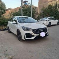 شيري اريزو 5 ٢٠٢٥ للبيع ماشيه ٢٠٠٠ مكفولة عدا رصعة بالباب السعر ١٧ ملي...
