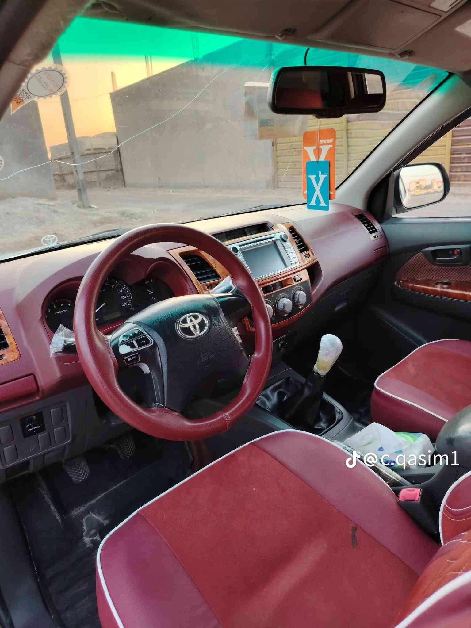 رقم البصره الدولي
*سنويه مجدده للـ2030/11
*( تحويل مباشر ✔️ )

*السياره مكفوله عدا الموضح بالسونار .. 
*حداديه كير مكينه شاصي گفاله
*المكينه حلوه مكاني البصرة كرمت علي ابو حلوه 
رقم الهاتف ***********

نص مكتوب في الصور:
- @c.qasim1
- @al_shawardy
- @cqasim1