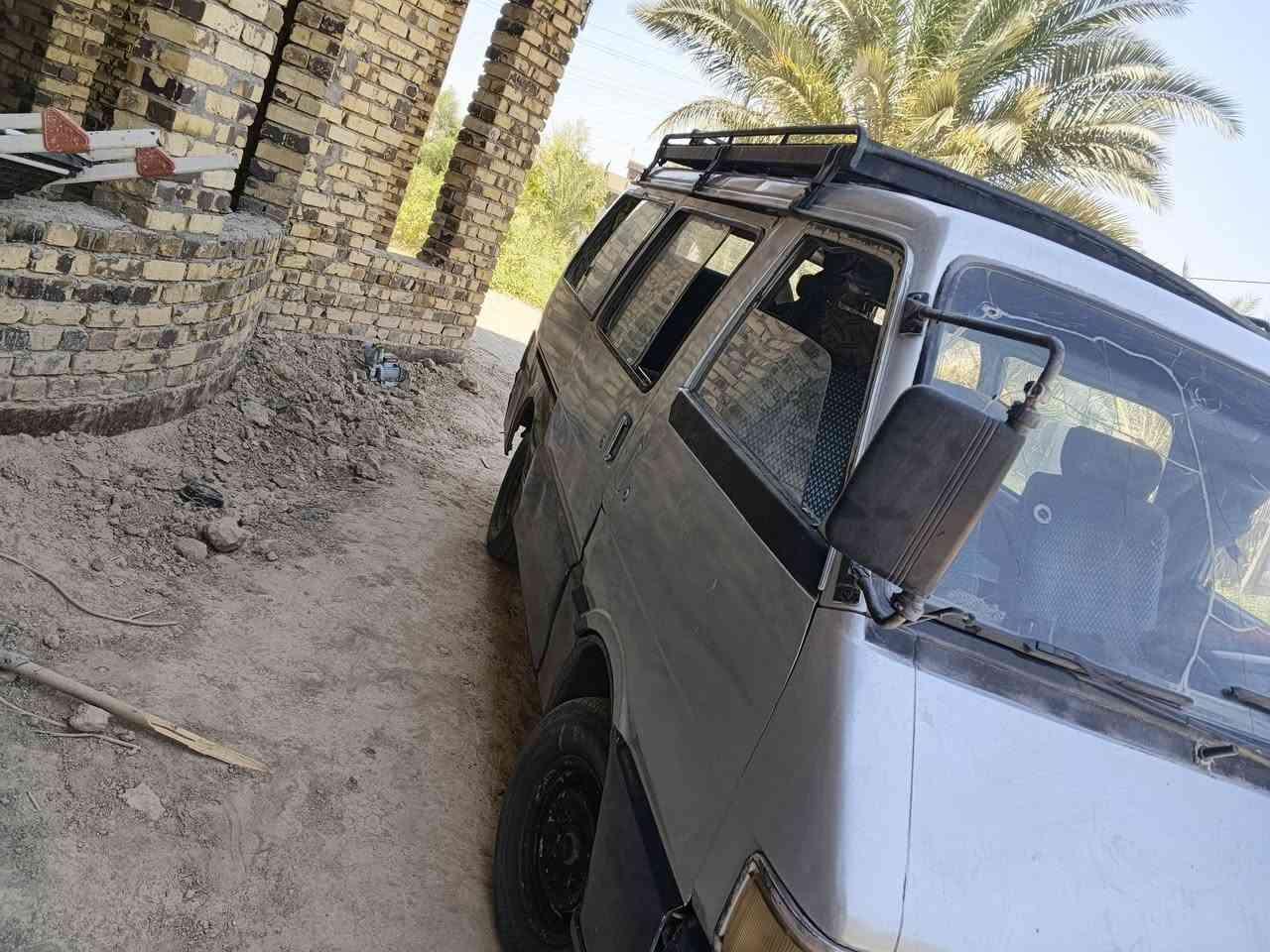 سلام عليكم كيه للبيع موديل 93 رقم بابل كير ومكينه واكسن وشواصي باتري دينمه سلف حداديه حصيره كشنات كله كفاله وجديد سياره جاهز برغي مذب عليه مكان بابل سعر قفل 28  للستفسار الاتصال عل رقم ***********

