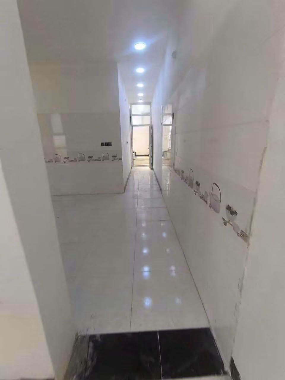 🏠شقه للايجار 🏠  ☑️
____
⭕العنوان : حي الجامعه ✅
⭕مقابيل باب جامعه ✅ 

--------------------------------------- 
✨ تفاصيل الشقه✨
♦️ الشقه للايجار طابق ثاني  ♦️ 
🌟 غرف نوم عدد 2️⃣  ✅
🌟مطبخ  ✅
🌟صحيات ✅
⭐ستقبال ✅
♦️سعر الايجار 350  
___________
**************
 #للاستفسار 
او مراسله الصفحة أو واتساب او الاتصال ع الأرقام التأليه 
   ***********
https://wa.me/message/54I3LYHRG7YFG1
#العفلوگي_للعقار_اكبر_بيج_عقارات_في_الديوانية
#بيت #دار #عقار #ارض #الديوانية
