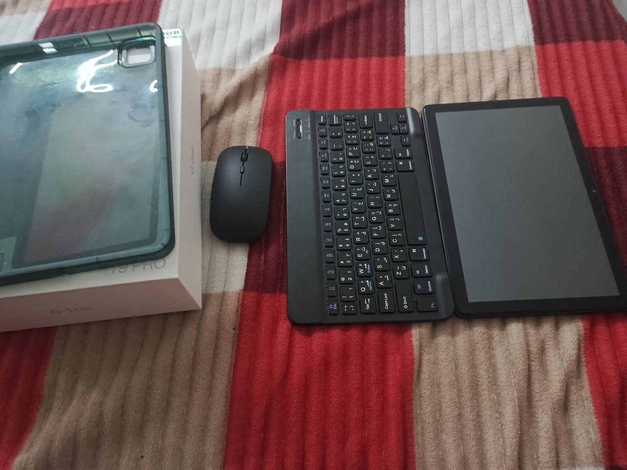 ايباد تاب9
ذاكره 128
عشوائي 12
حجم شاشه 10
يجي ويا كيبور وماوس
ما بدل بي شي فقط مستخدم ضمان شغال100/100
سعر 180وبي ومجال او مراوهس بتلفون 
مكاني بغداد طوبجي قرب دائره كهربا 
***********

