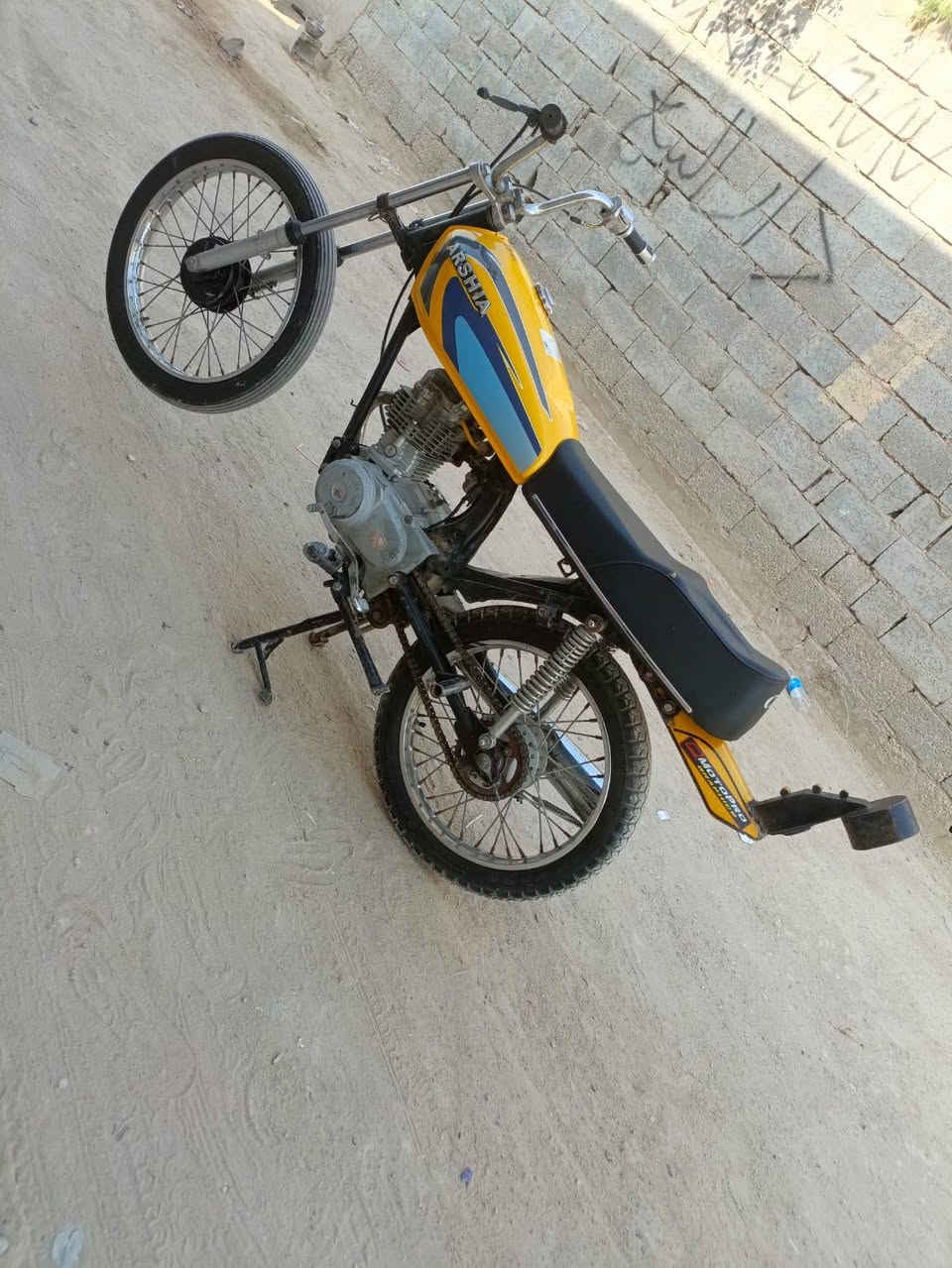 دراجه للبيع كلك كلك كلك كلشي ما عايزه 350وبيهه مجال مرتبه وتعال ولكلب وبل خدمه ***********@
