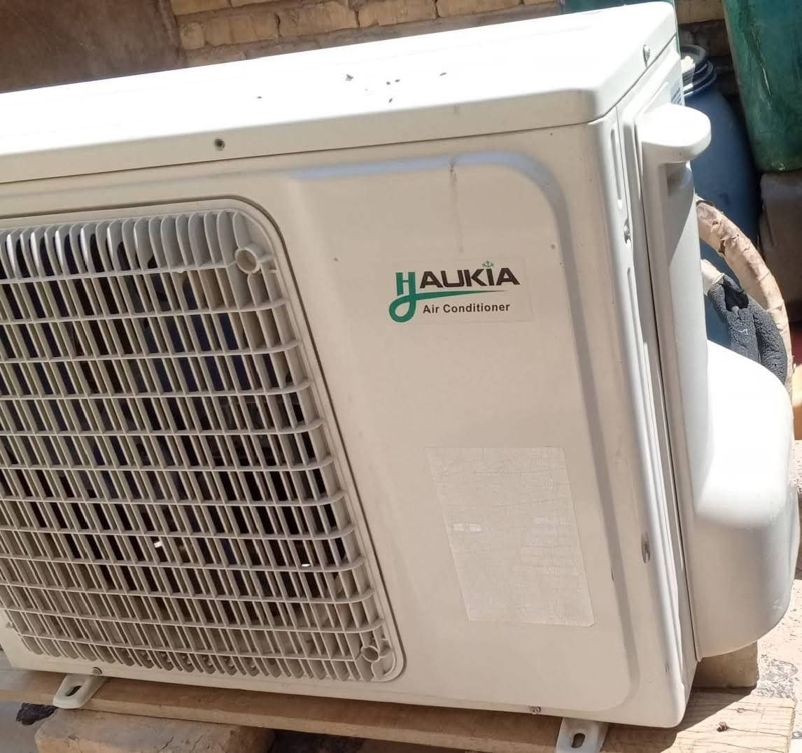 مرحباسبلت طن واحد تاخذه عل الفحص هواه ثلج كامل من كل شي نوعيته اوكيو سعره 250 العنوان شارع ابو سمير الاتصال عل الرقم ***********  لحد يدخلي خاص اخواني الرقم بي واتساب
