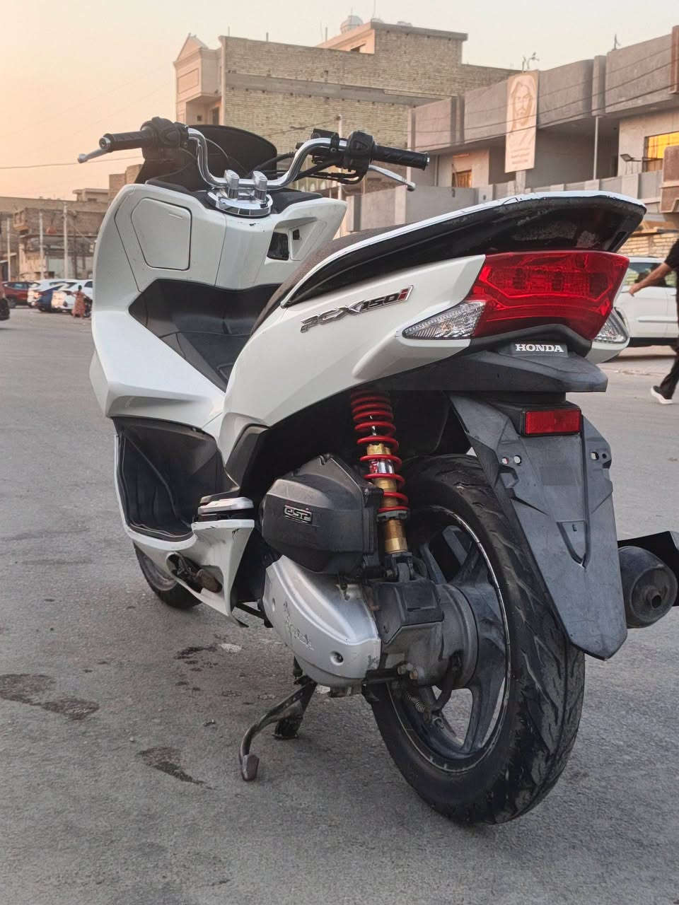 شباب بي سي اكس جيل ثاني دراجه مكفوله مكينه وكفر دراجه ماشيه 21مكينه 150سعر 1550رقم ***********
