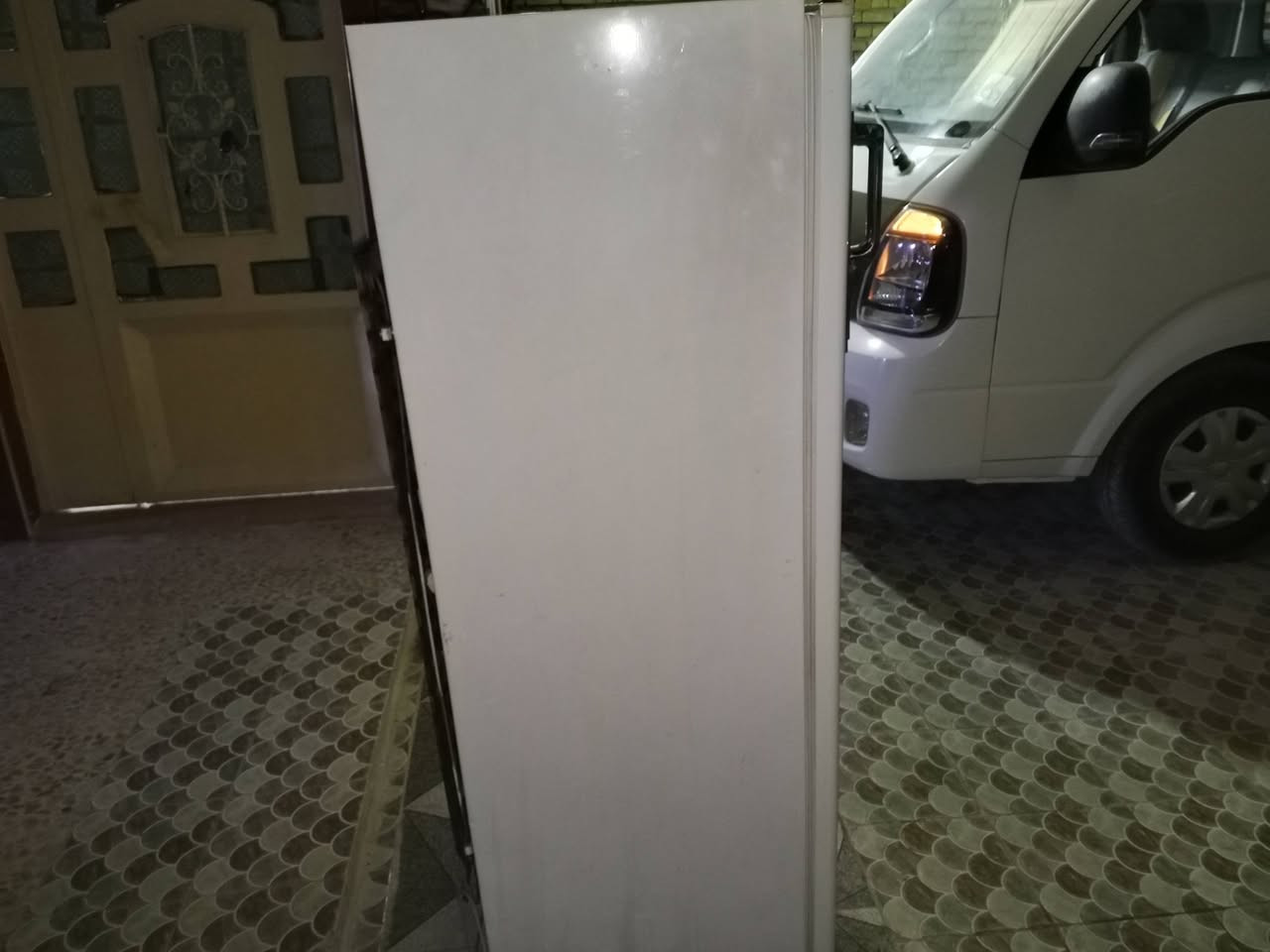 ياالله اغراض منزليه مستعملة اخو الجديد استعمال قليل مجمع الامام القاسم نزله زامل مقابل مدرسه زنوبيا 
ثلاجه كريازي 200
غساله هيتاشي غسل وتنشيف 50
عجانه 10كيلو 180 
***********
