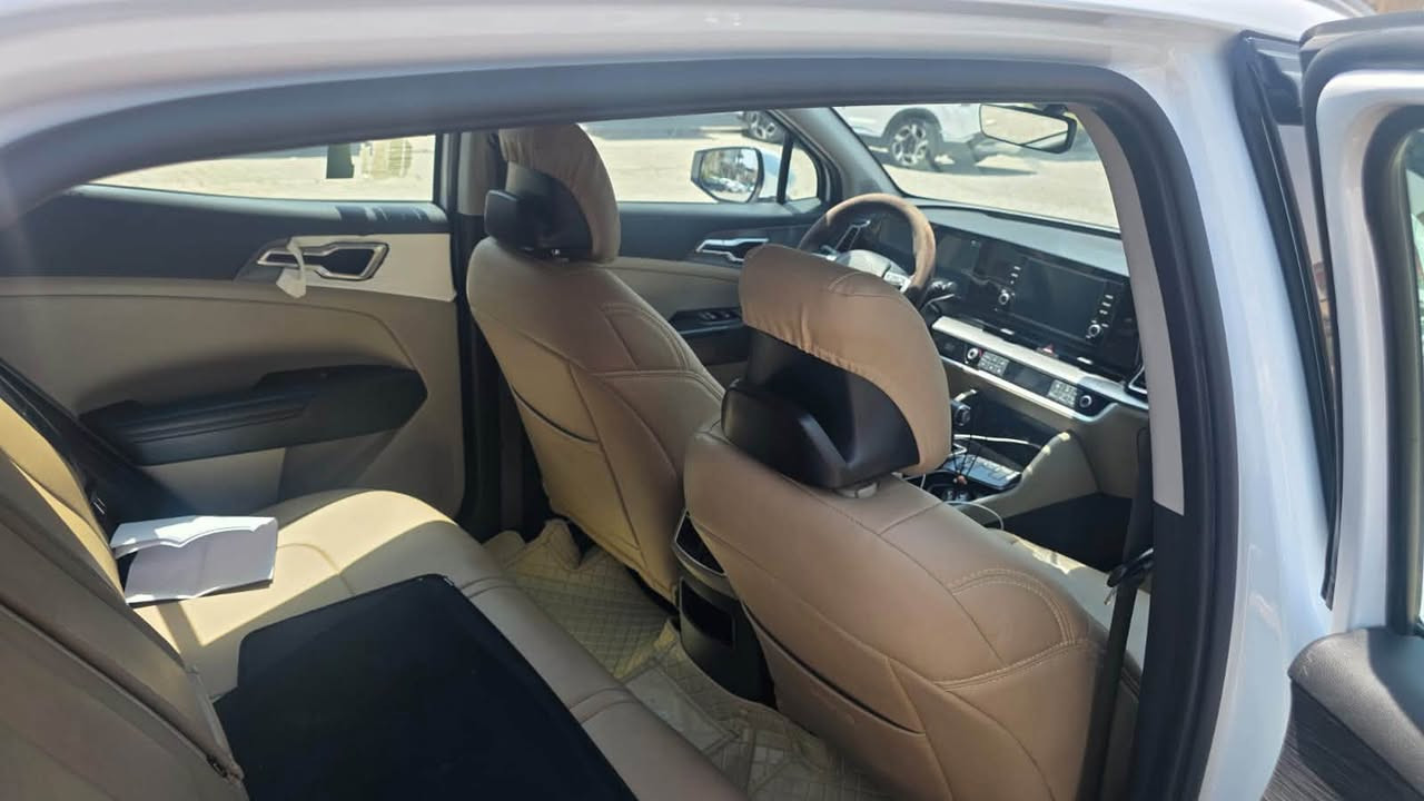 السلام عليكم ورحمة الله وبركاته

🚘 كيا سبورتاج موديل 2024 خليجية كفاله عامه فول مواصفات

✅ كفالة عامة حتى من البارد

✅ ماشية 65 ألف كم

✅ بصمة دخول وتشغيل

✅ بانوراما

✅ تبريد وتسخين كشن

✅ كشن كهرباء

✅ شفتات ستيرن

✅ شاشة كبيرة

✅ كاميرات

✅ تحكمات ستيرن

✅ السيارة بحالة ممتازة وجاهزة للفحص
وبعد هواي مواصفات

💰 السعر: 210$

📞 للاستفسار: ‭***********‬
