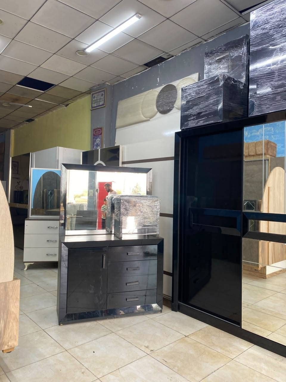 غرفه نوم سلايت 7 قطع نضافه 100%100 سعر 380 الف وبي مجال الشد مجانا داخل اربيل
*********** وتساب
