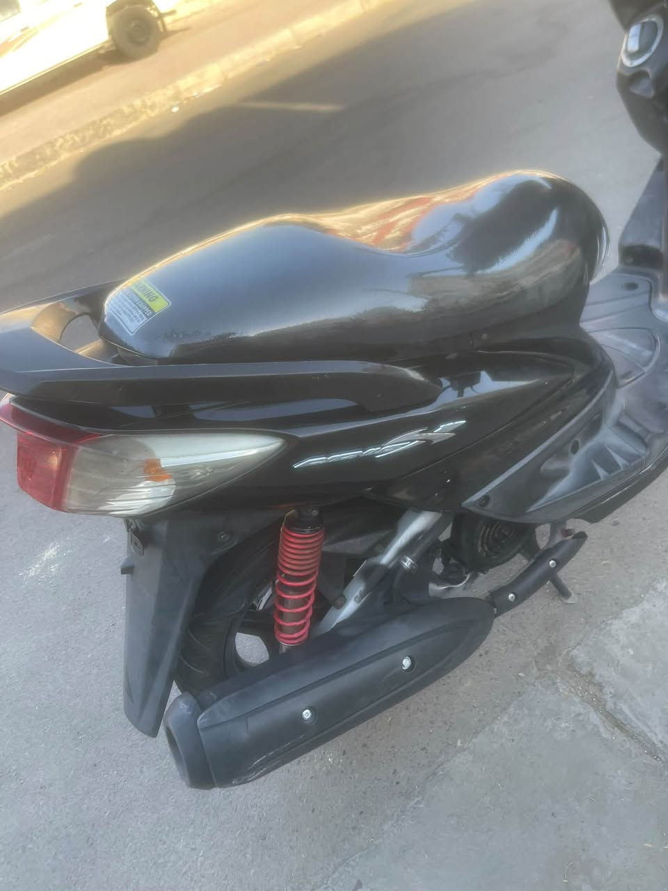 سكنز فحل ياباني نضيفه سعر 8اوراق ***********
