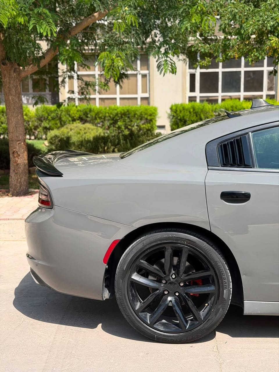 السلام عليكم
للي يدور شي مميز ومناسب 

جارجر 2017 SXT PLUS BLAKC TOP

وارد كندي كيج 260 

مكينة V6 3600 

لون مميز سمنتي

رقم شمالي اربيل الدولي 

سنوية وهزة جدد وبأسمي تحويل ثاني يوم

ماشية 85 

السيارة فول مواصفات 

فتحة 

شفتات ستيرن

تحكم ستيرن

ويل سكات حجم 20

شاشة جبيرة

تدفئة ومساج كشنات

كشنات كهرباء 

تبريد قطعتين

بلاجكتور امامي 

وبعد هواي مواصفات 

الإضافات 

جنح SRT 

سكوبات مري 

سكوبات مثلث

يدات اسود لامع

شفقة 

مطريات

السيارة كفالة من الصبغ بيها فقط 4 أماكن بارد صغار 

السيارة جاهزة وبدون مصرف

صدر جديد

ادامة جديدة

بوليش جديد

مكينة وكير كفالة

مكان السيارة كركوك

السعر 212 

الشراي يتصل *********** كركوك, العراق
