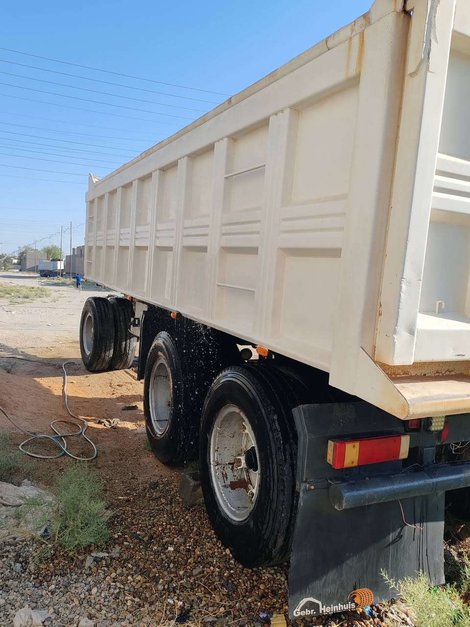 مقطورة للبيع علم دناكير ١٤ كرسي هوزن مع ساحبه نضام هوه العنوان التاجي سبع البور  ***********
