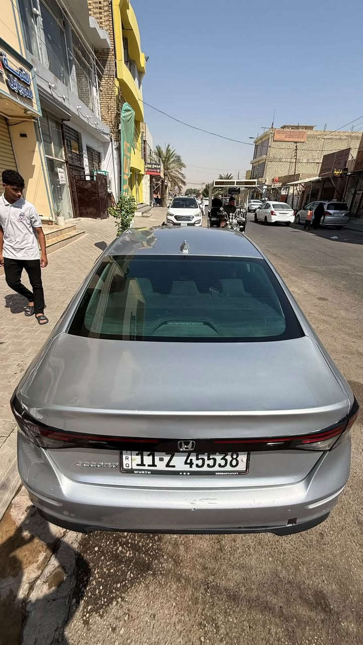 السلام عليكم ورحمة الله
هوندا اكورد 2023 EX

 128$ وبيها مجال 

بغداد معوقين 

وكالة عامة باسم المشتري 

مواصفات الـ EX معروفة 

ماشية 52

كاملة بدون نقص حدادية تبريد محرك كير عدا الرادار  

حادثها أربع قطع وصبغتها حزام للجمالة 

1HGCY1F37PA020202

***********
