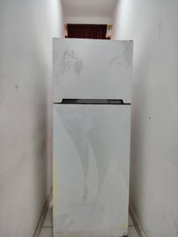 ثلاجه فجئه وكف تبريدها وتجميد ما طورها يشتغل بس بدون تبريد أريد ابيعها...
