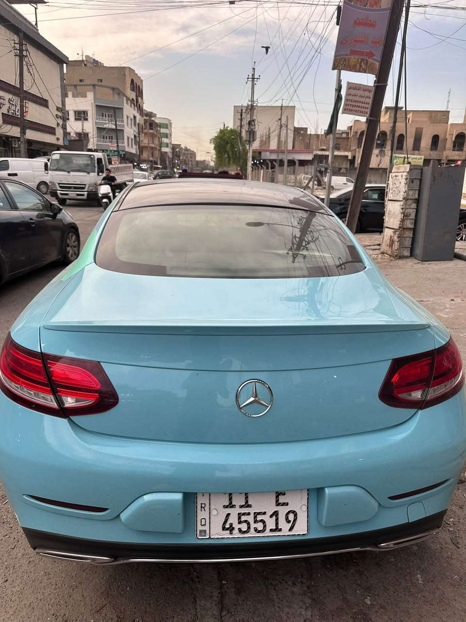 سلام عليكم 
مارسدس C300
فول موصفات 
حادثها تقرير غرق 
مصبوغه عام تغير لون 
ماشيه ٤١ الف مايل 
سعر ١٧٠ او بي مجال 
لتواصل على الرقم 
***********
بيها ضربه خفيفه كلش مسمكرها وباقيه ع صبغ
