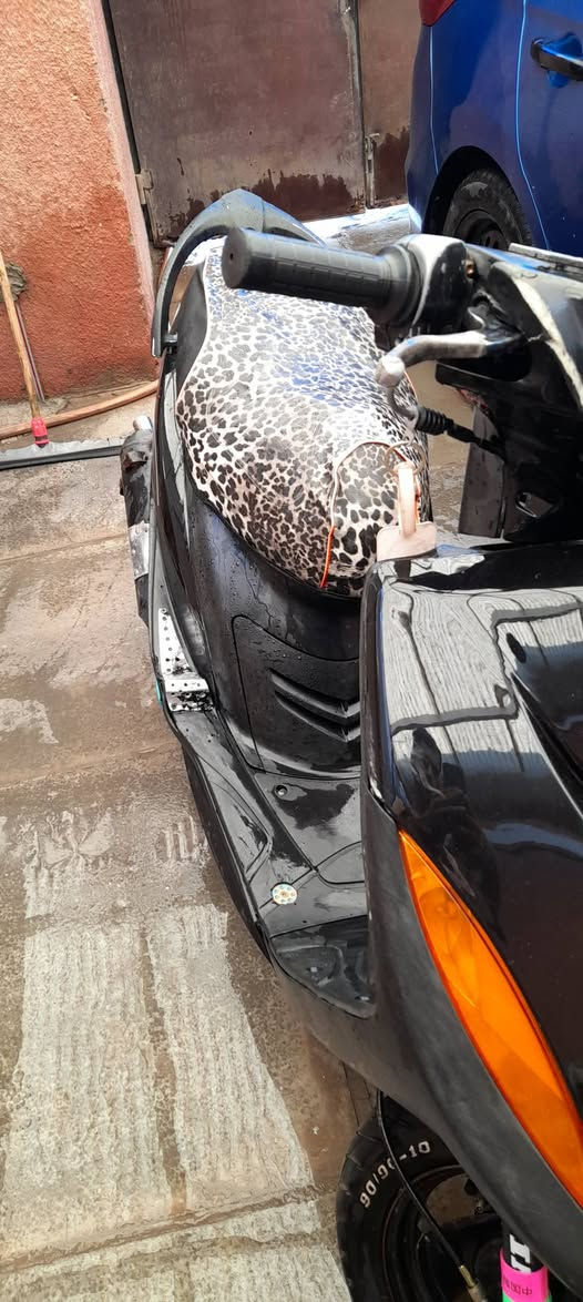 ماكس عدله الدراجه جاهزه من كلشي نواقصهه بس سلف وهورن البقيه خير من الله السعر ٥٠٠ العنوان بغداد جكوك الرقم ***********
