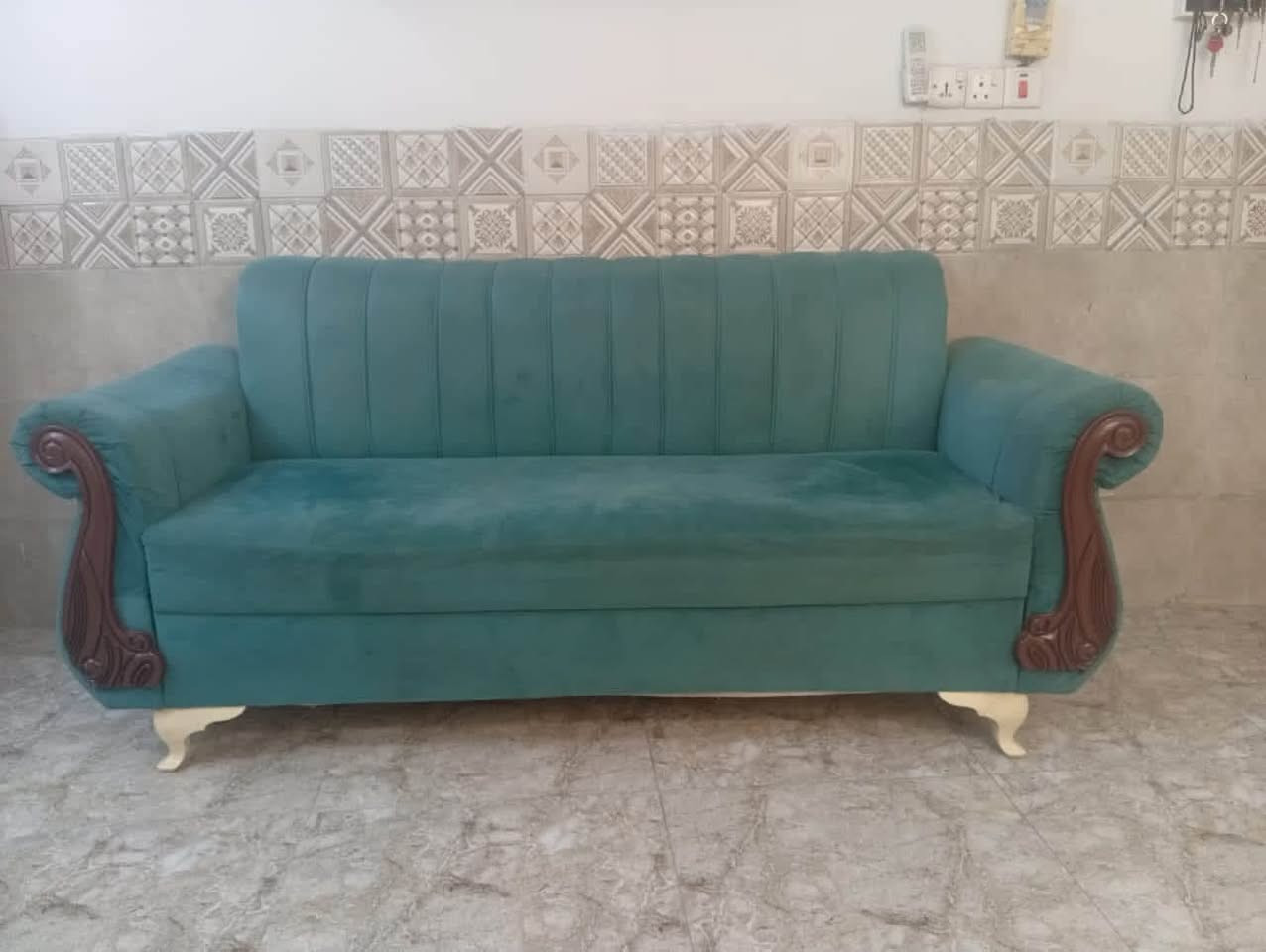 اثاث للبيع  ب ١٠٠ الف مكاني بغداد
اي استفسار عندك راسلني على هاذ 

***********
